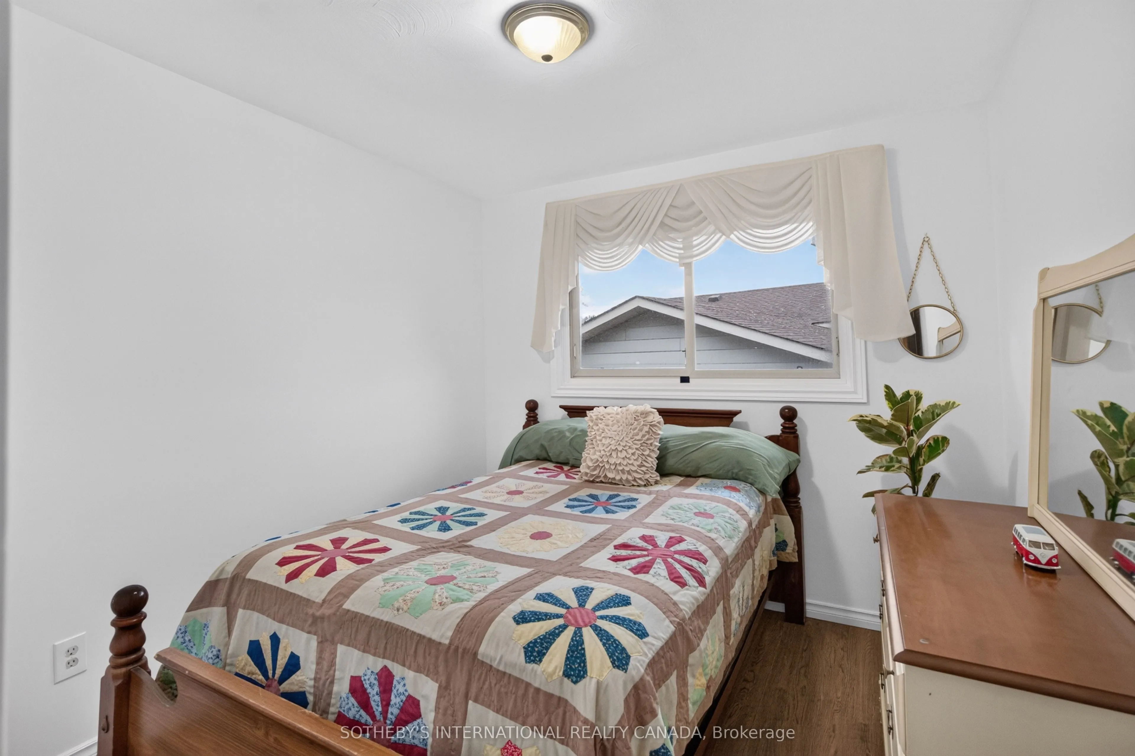 83 Marcella Crescent SW