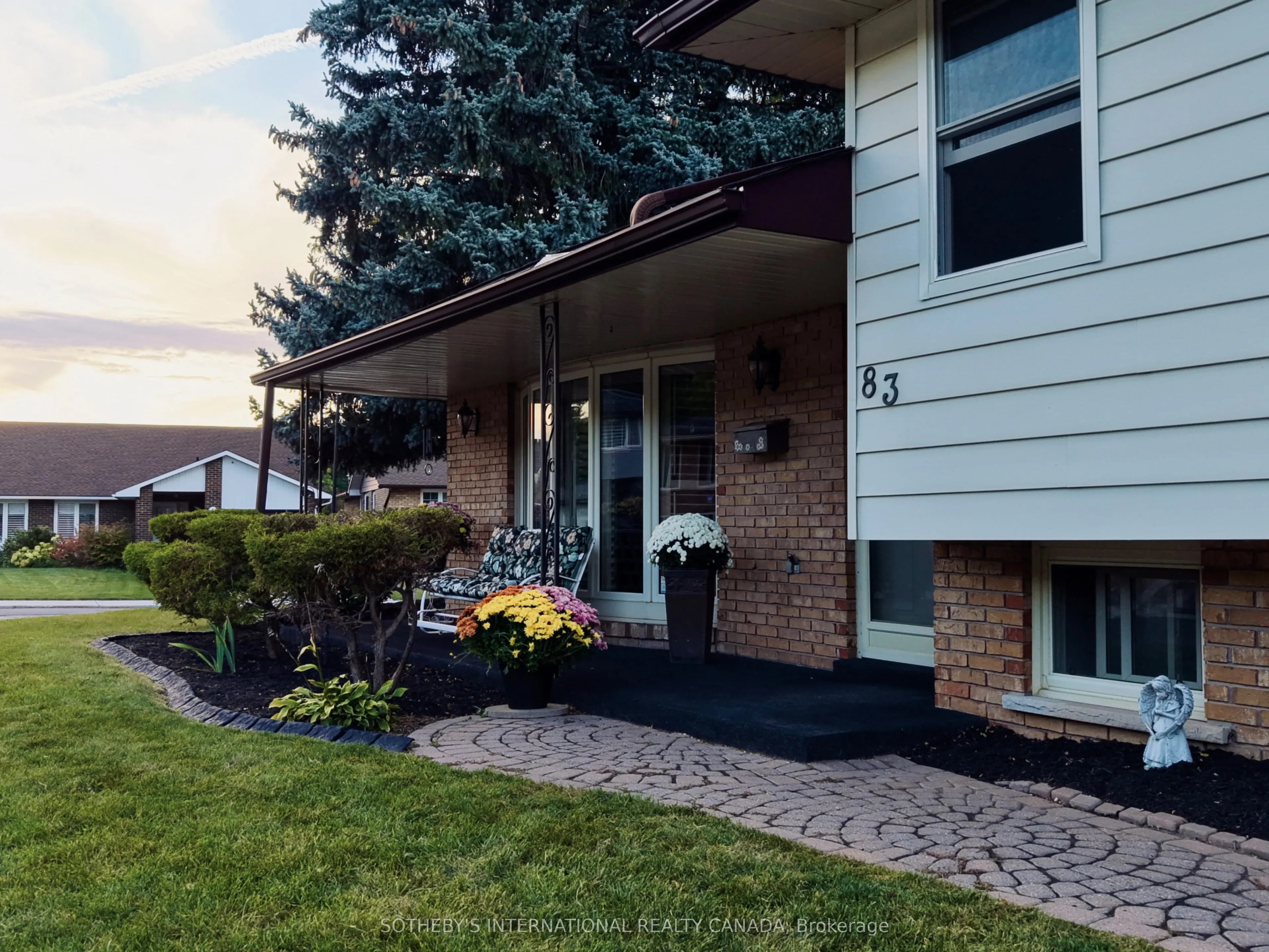 83 Marcella Crescent SW