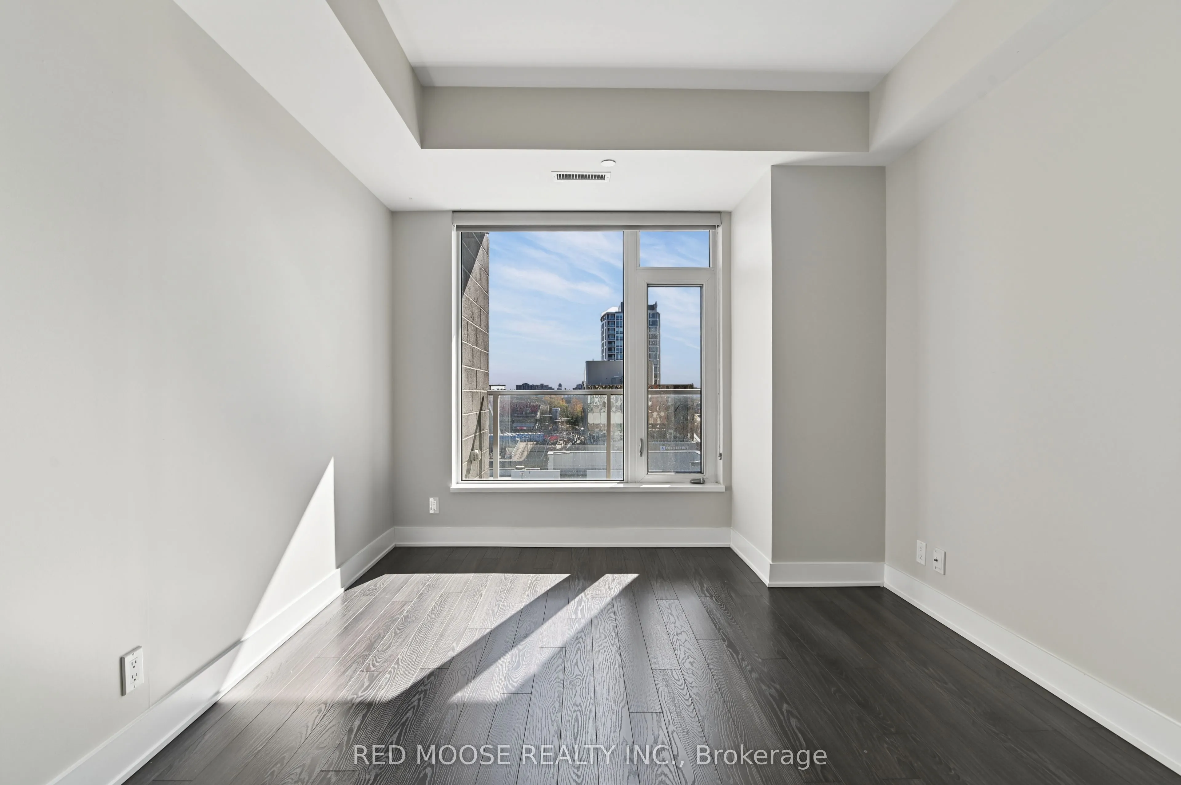 118 Holmwood Avenue #705