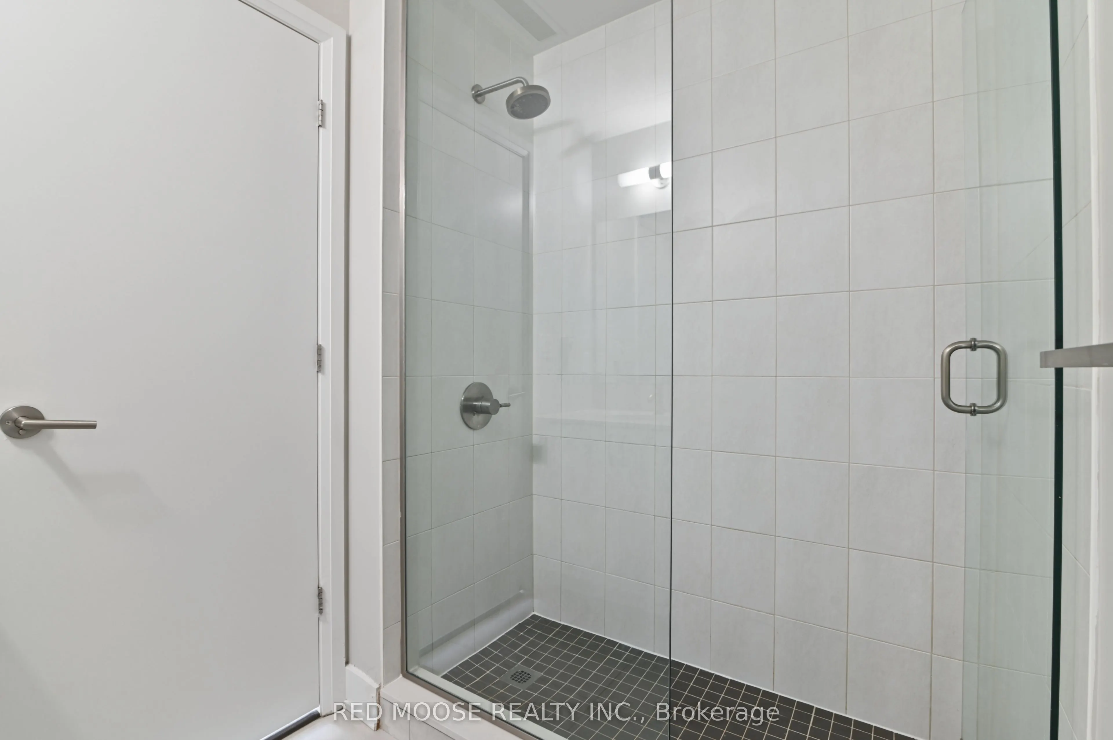 118 Holmwood Avenue #705