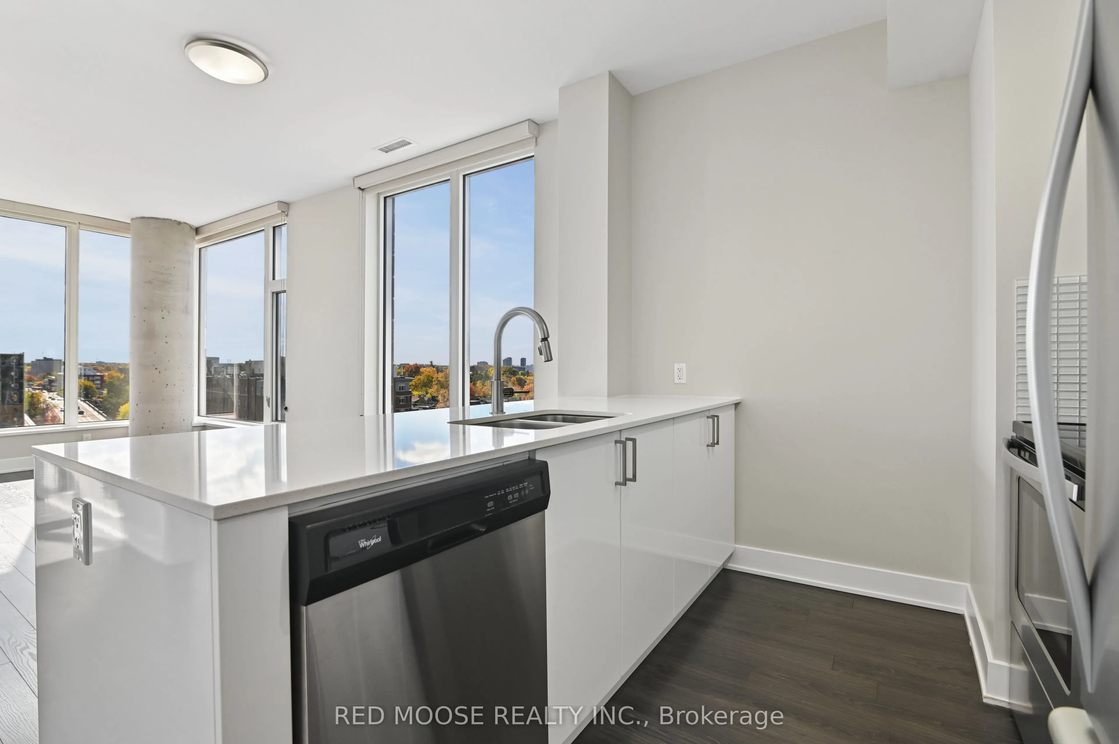 118 Holmwood Avenue #705