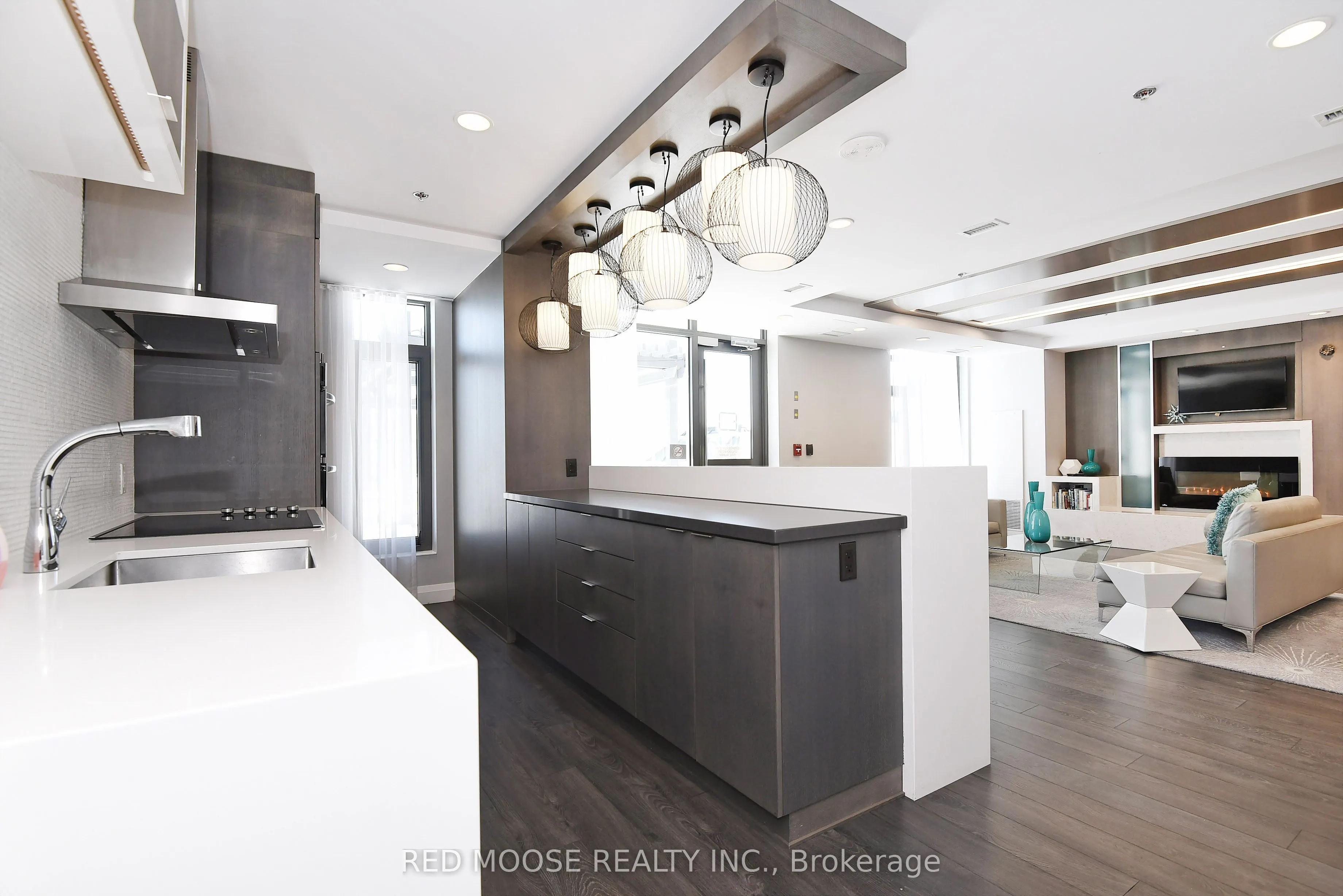 118 Holmwood Avenue #705