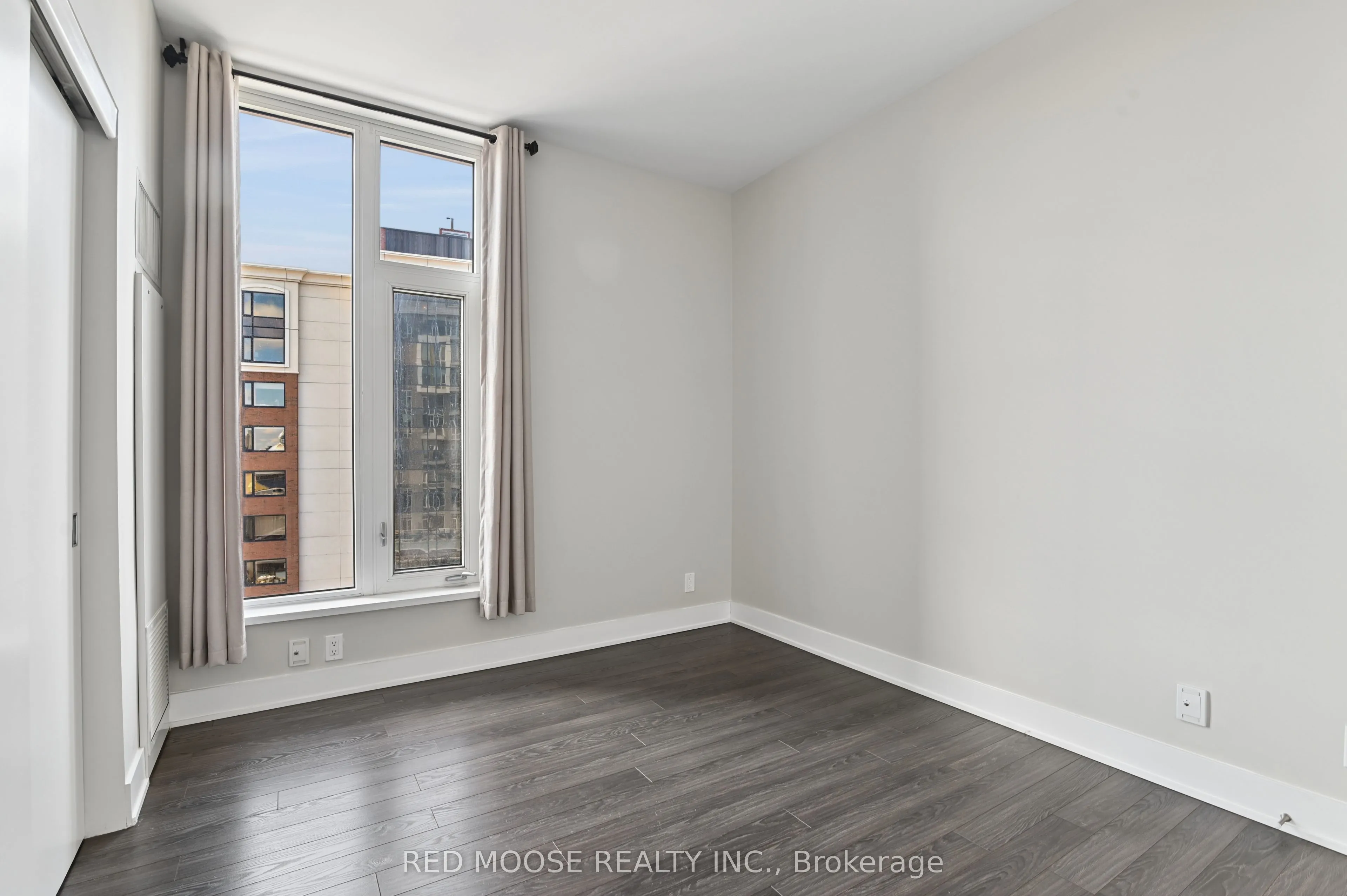 118 Holmwood Avenue #705
