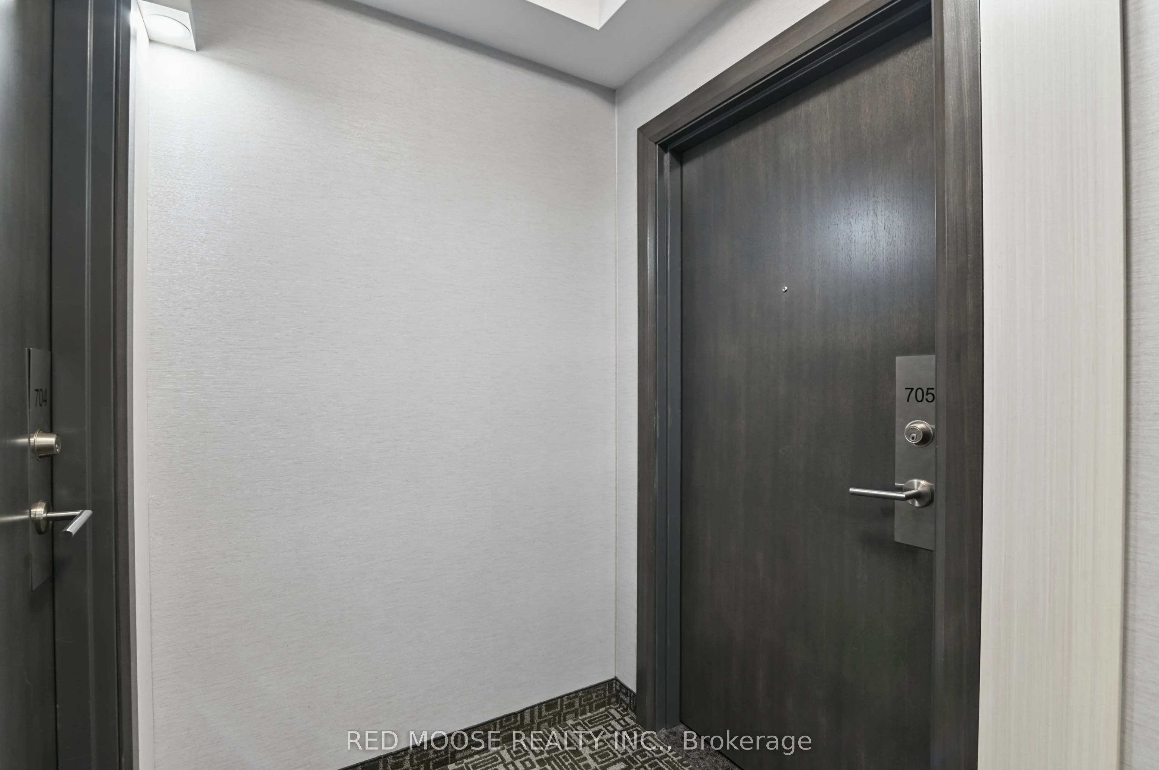118 Holmwood Avenue #705
