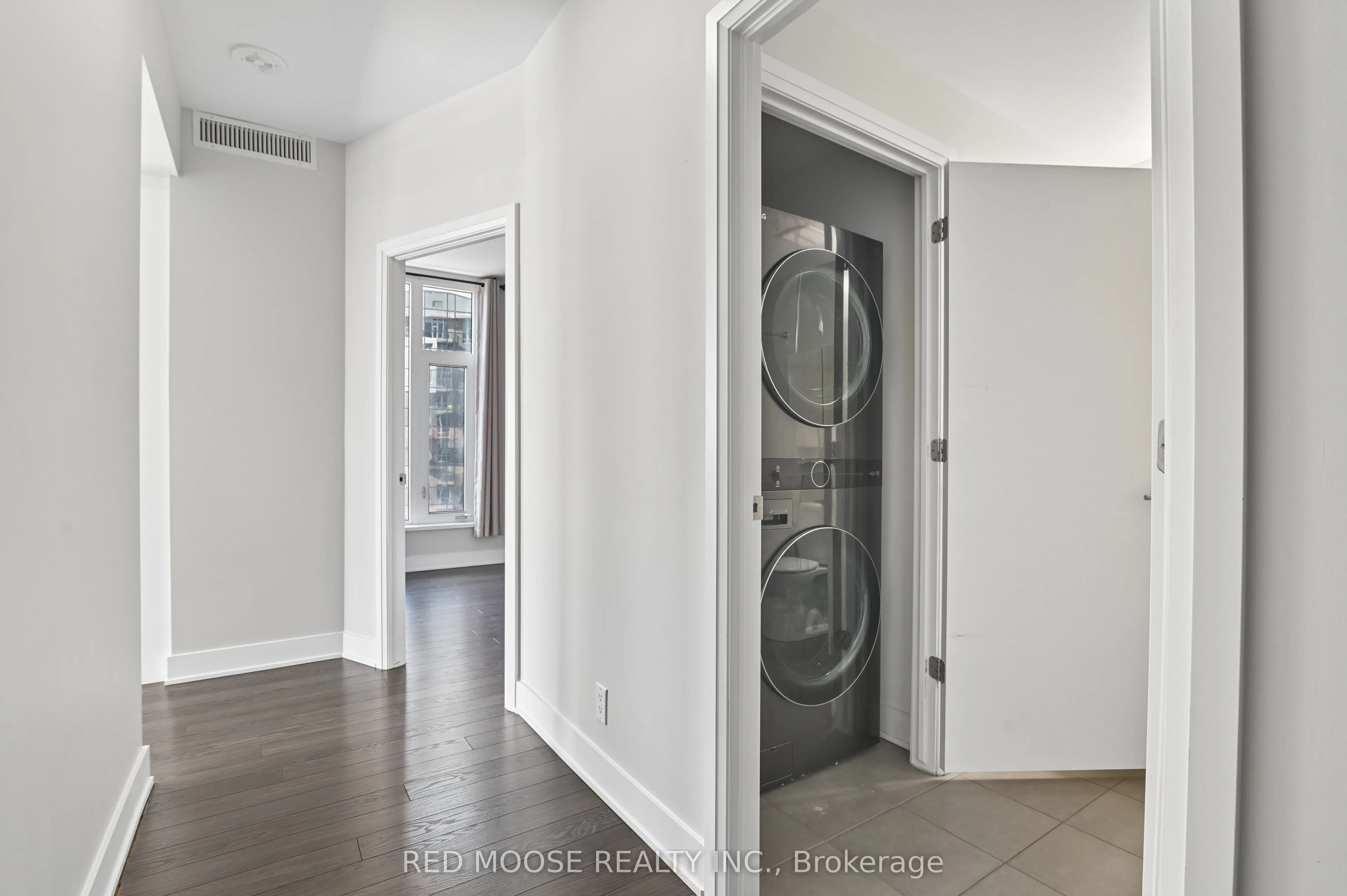 118 Holmwood Avenue #705