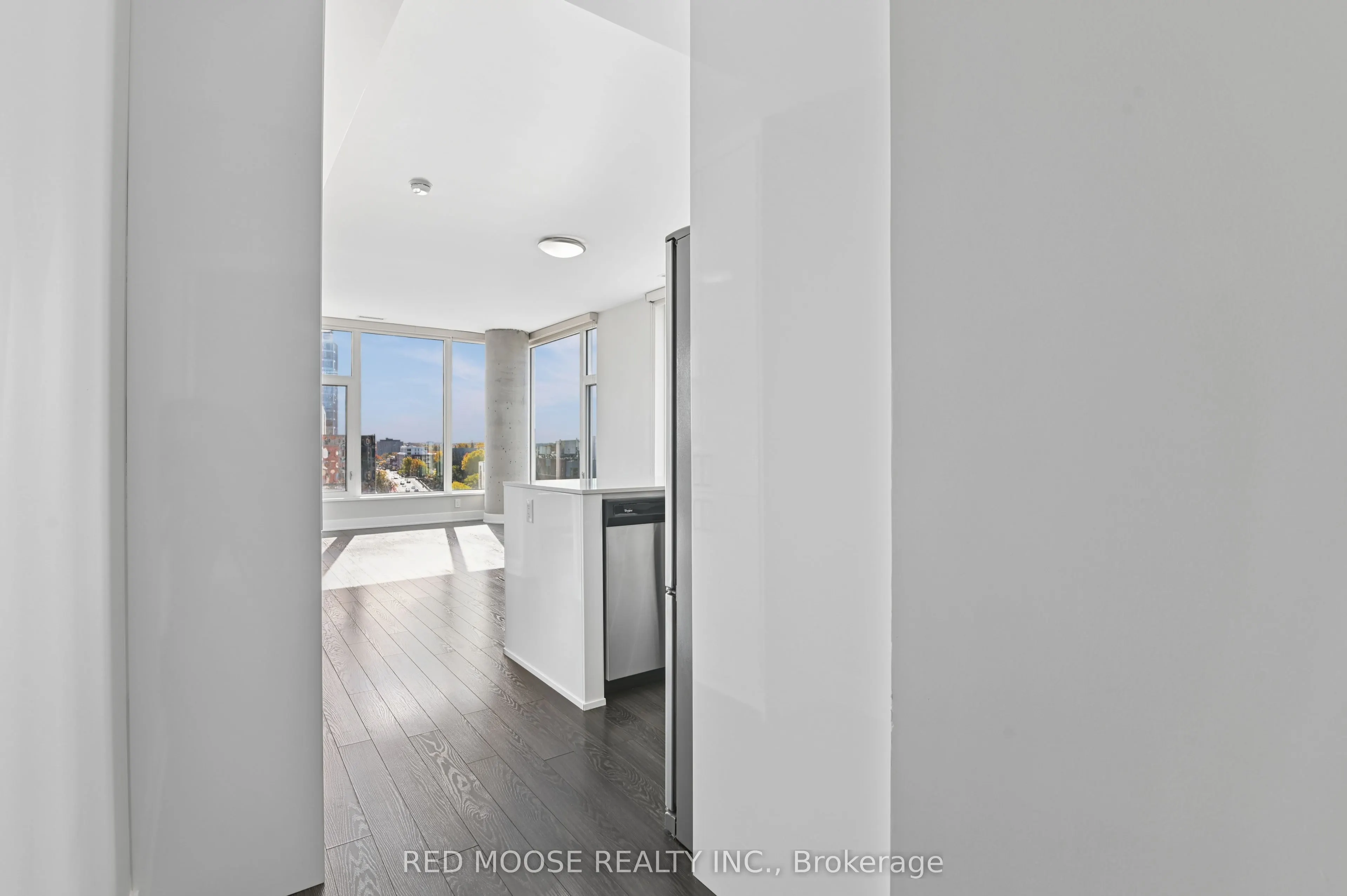 118 Holmwood Avenue #705