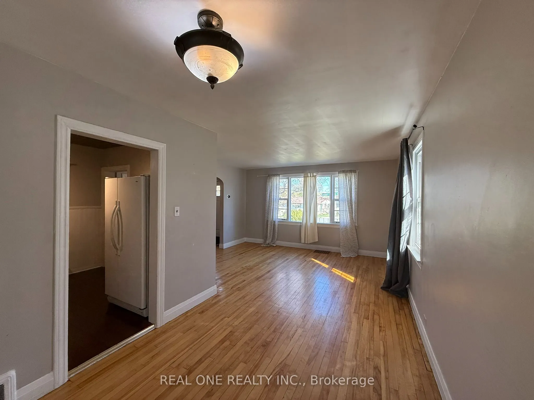 337 Victoria Avenue