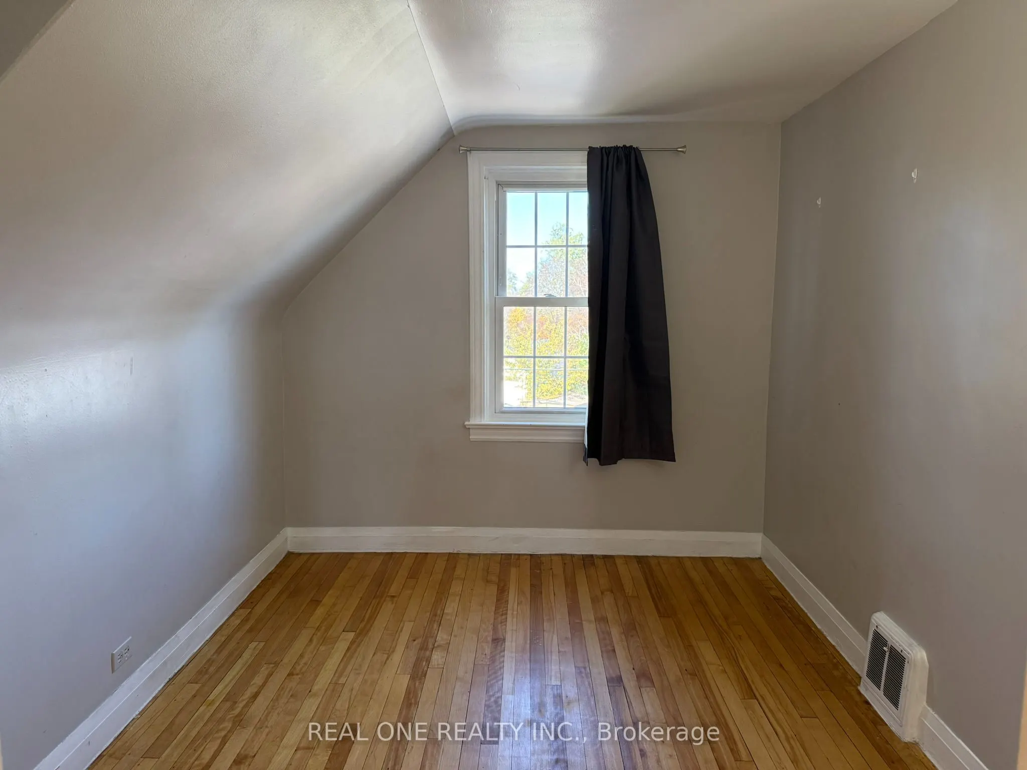 337 Victoria Avenue