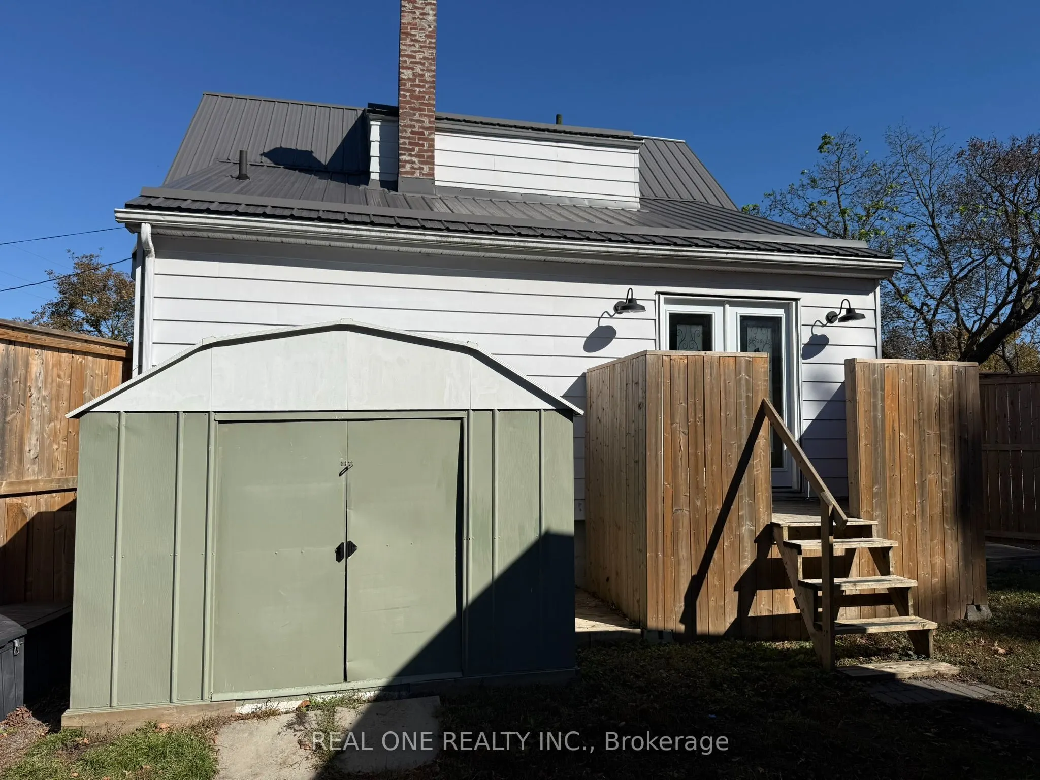 337 Victoria Avenue