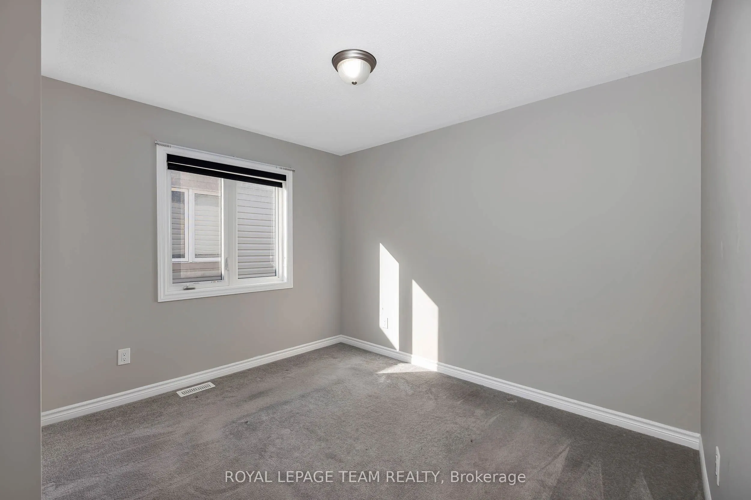 3209 Harvester Crescent