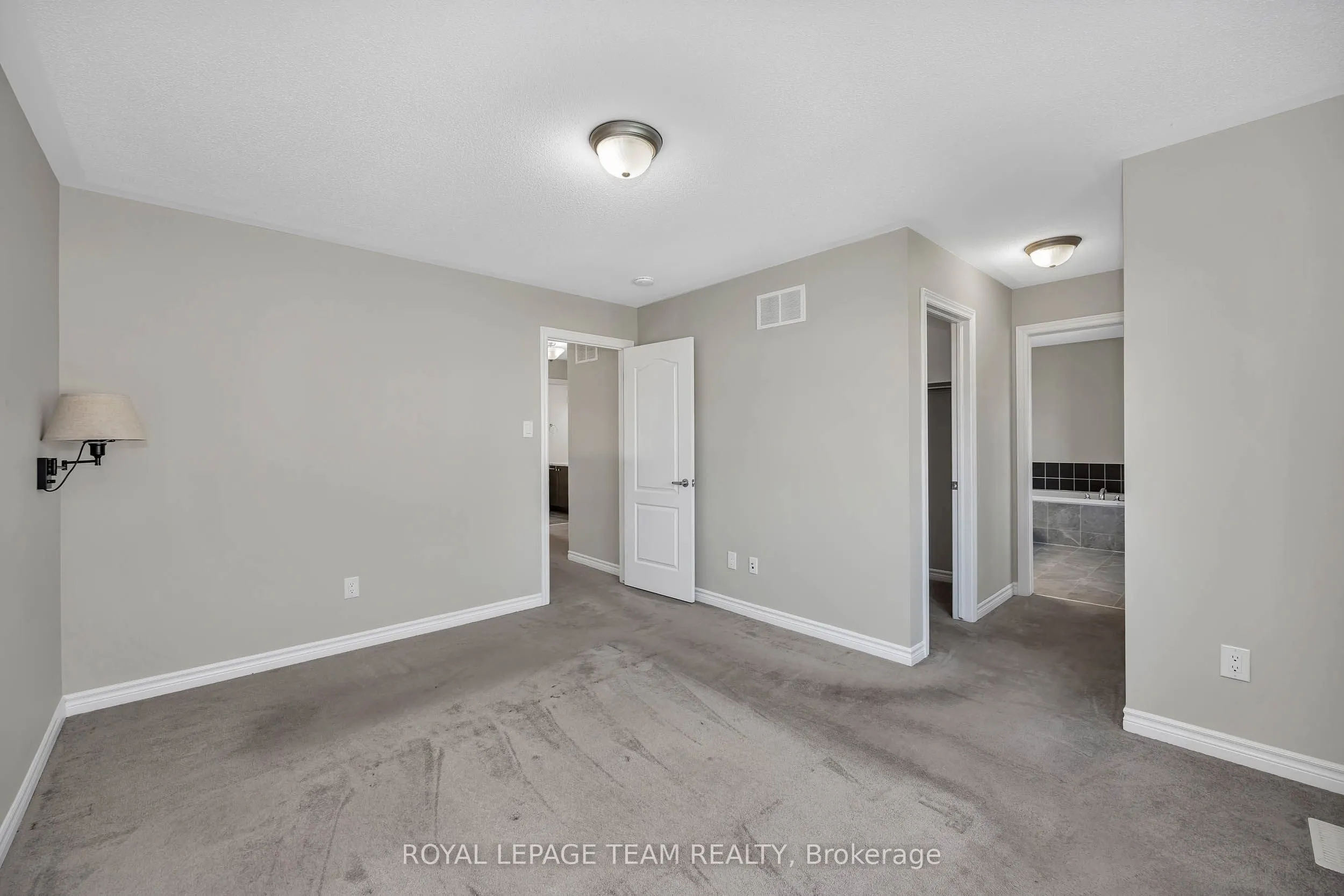 3209 Harvester Crescent