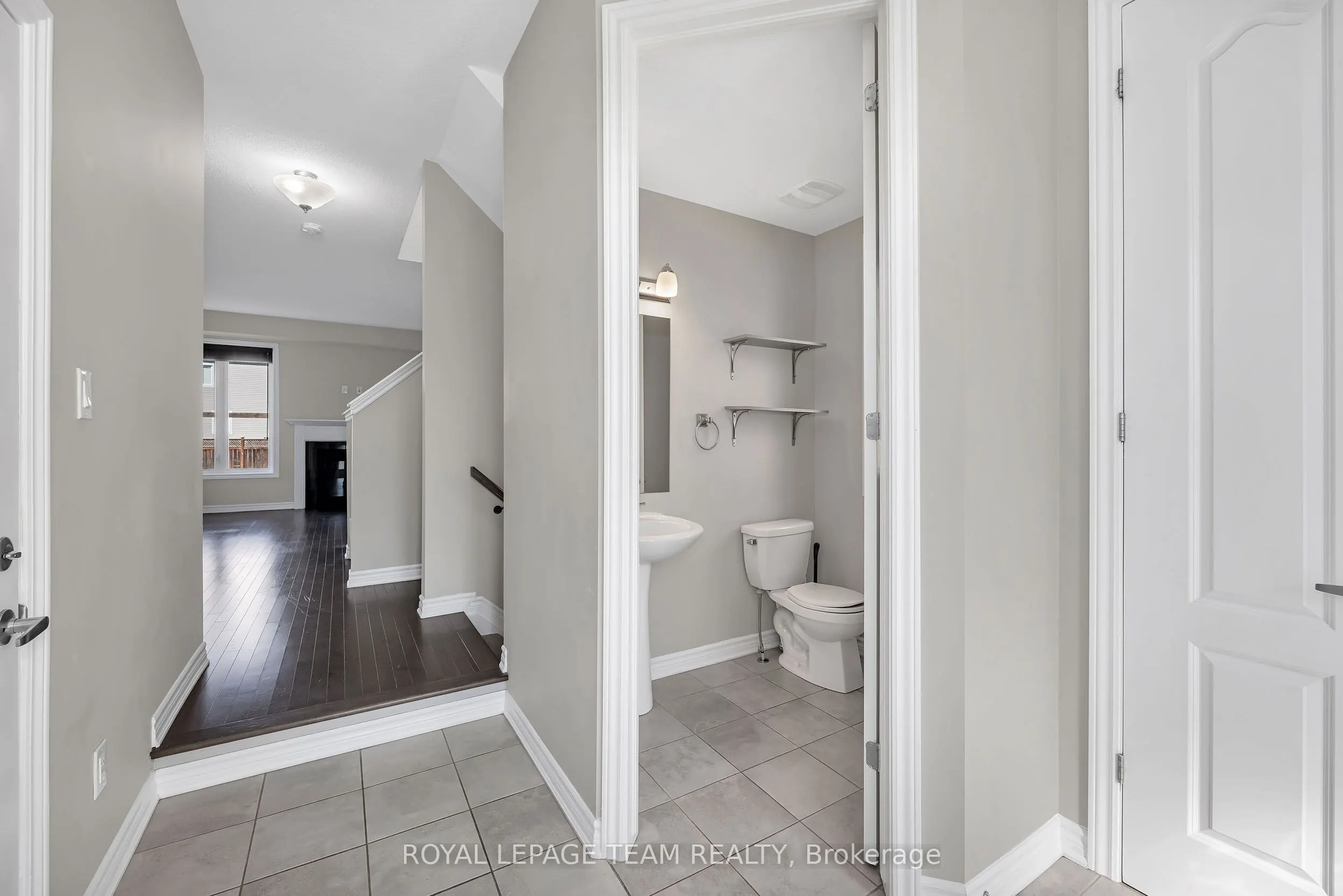 3209 Harvester Crescent