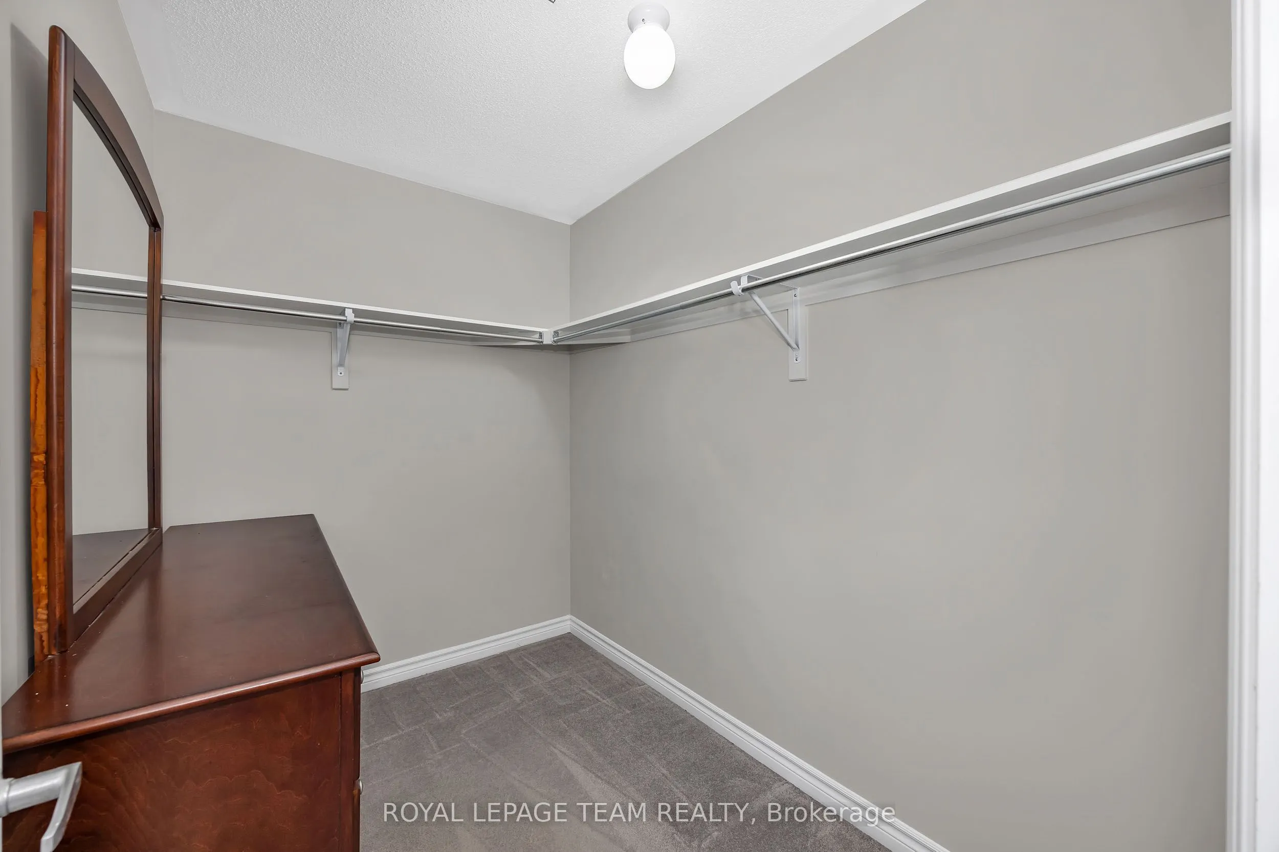 3209 Harvester Crescent