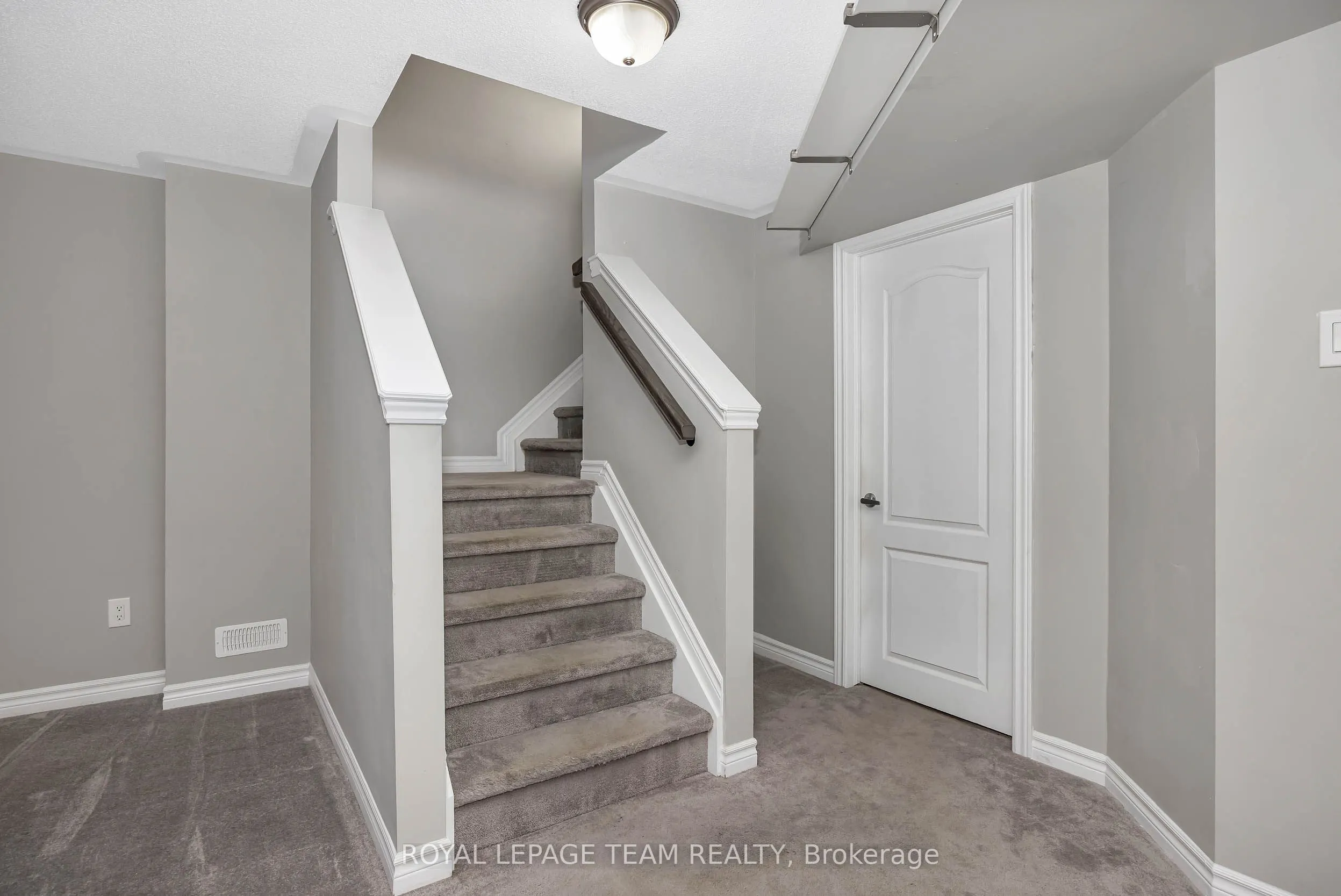 3209 Harvester Crescent