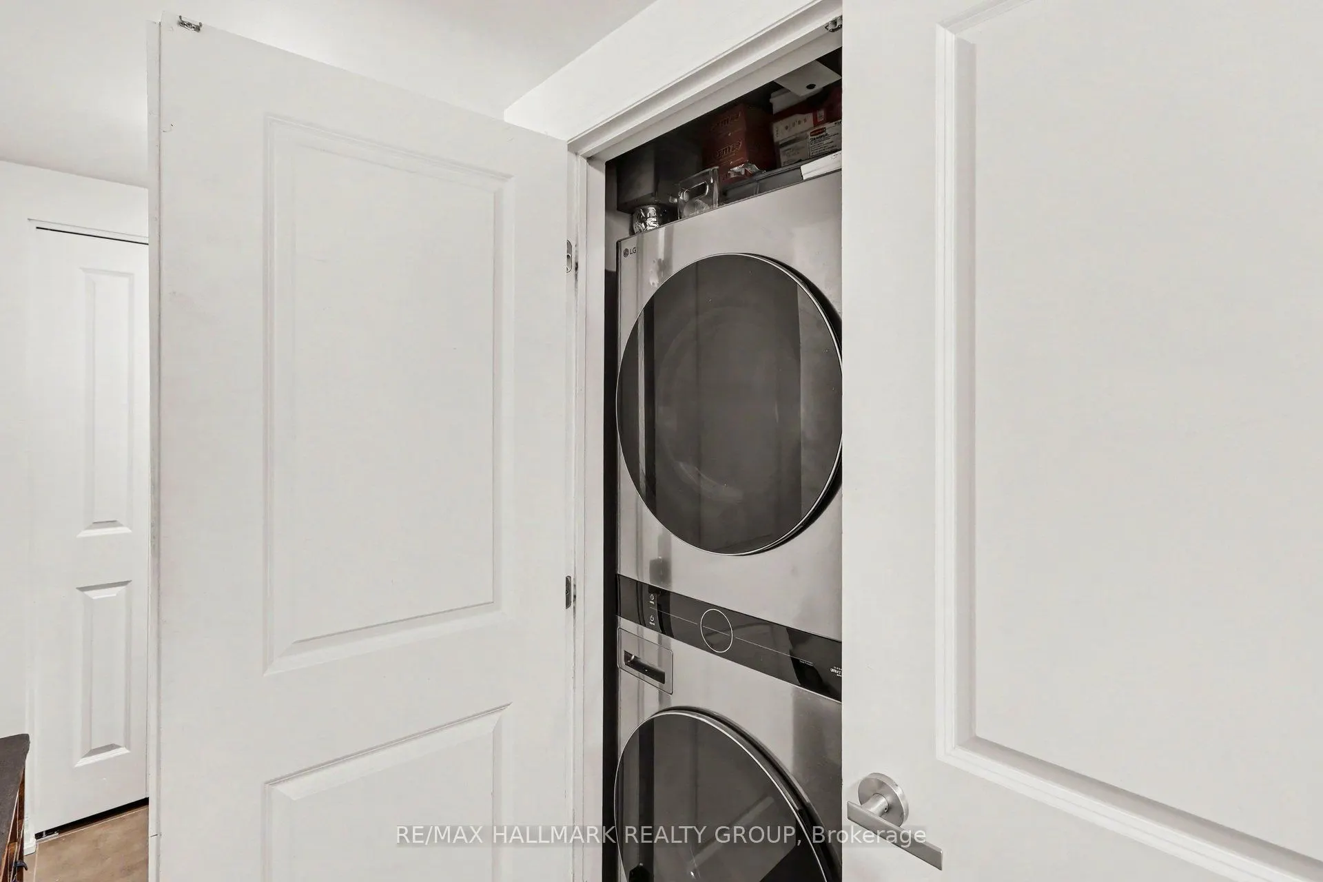 242 Rideau Street #201