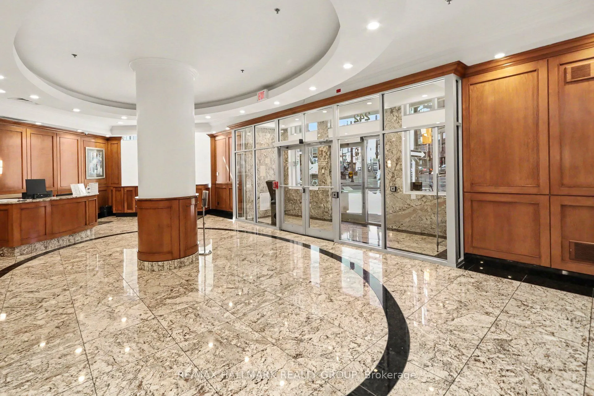 242 Rideau Street #201