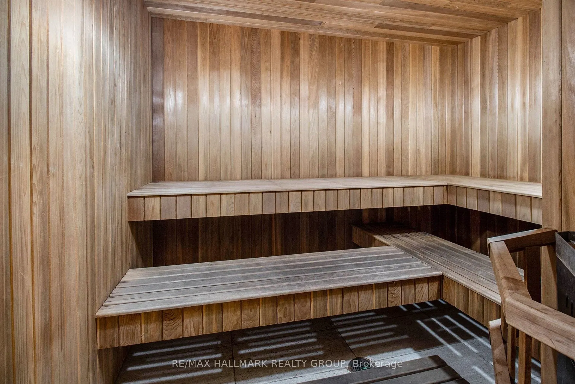 242 Rideau Street #201