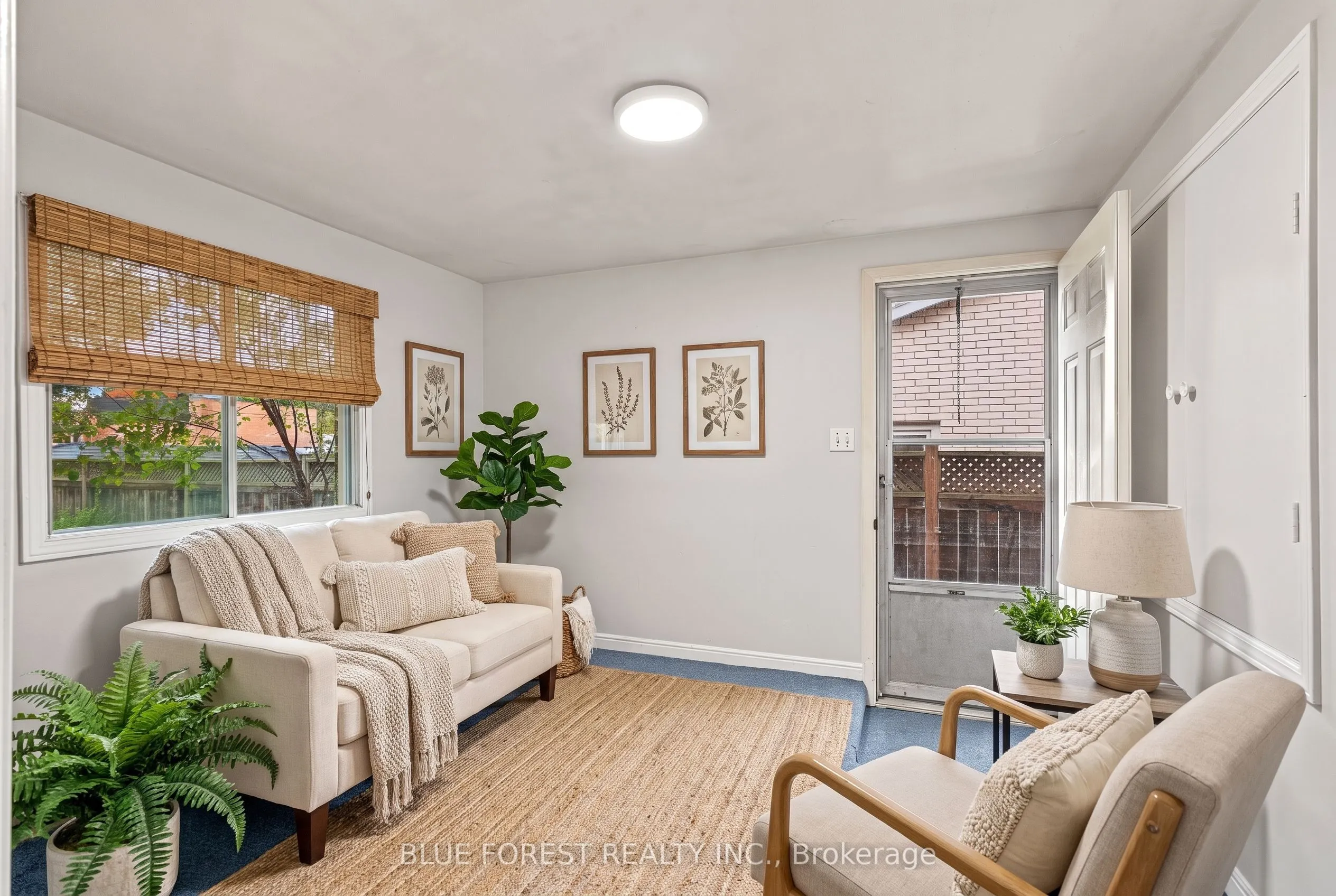 673 Galloway Crescent