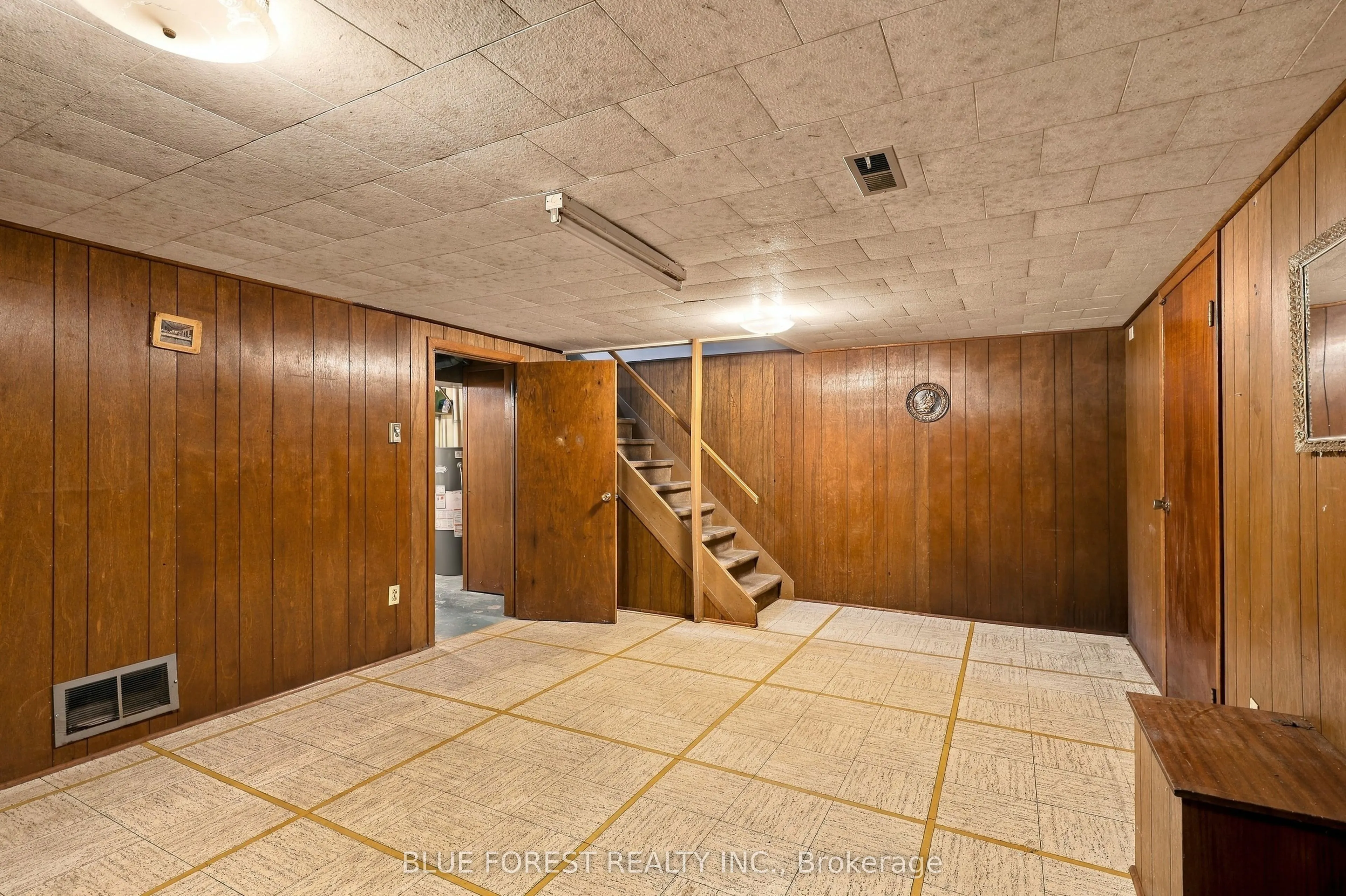673 Galloway Crescent