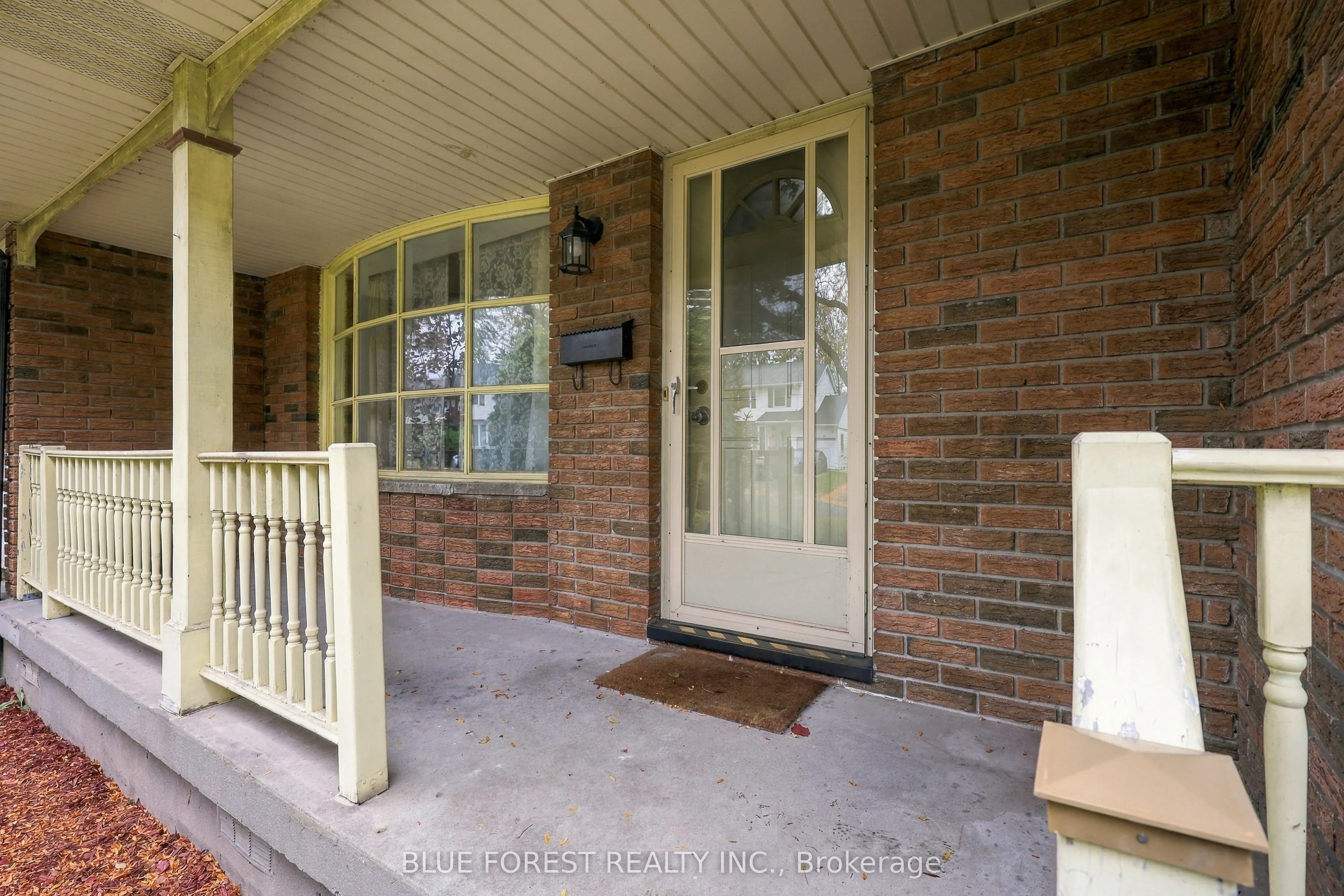 673 Galloway Crescent