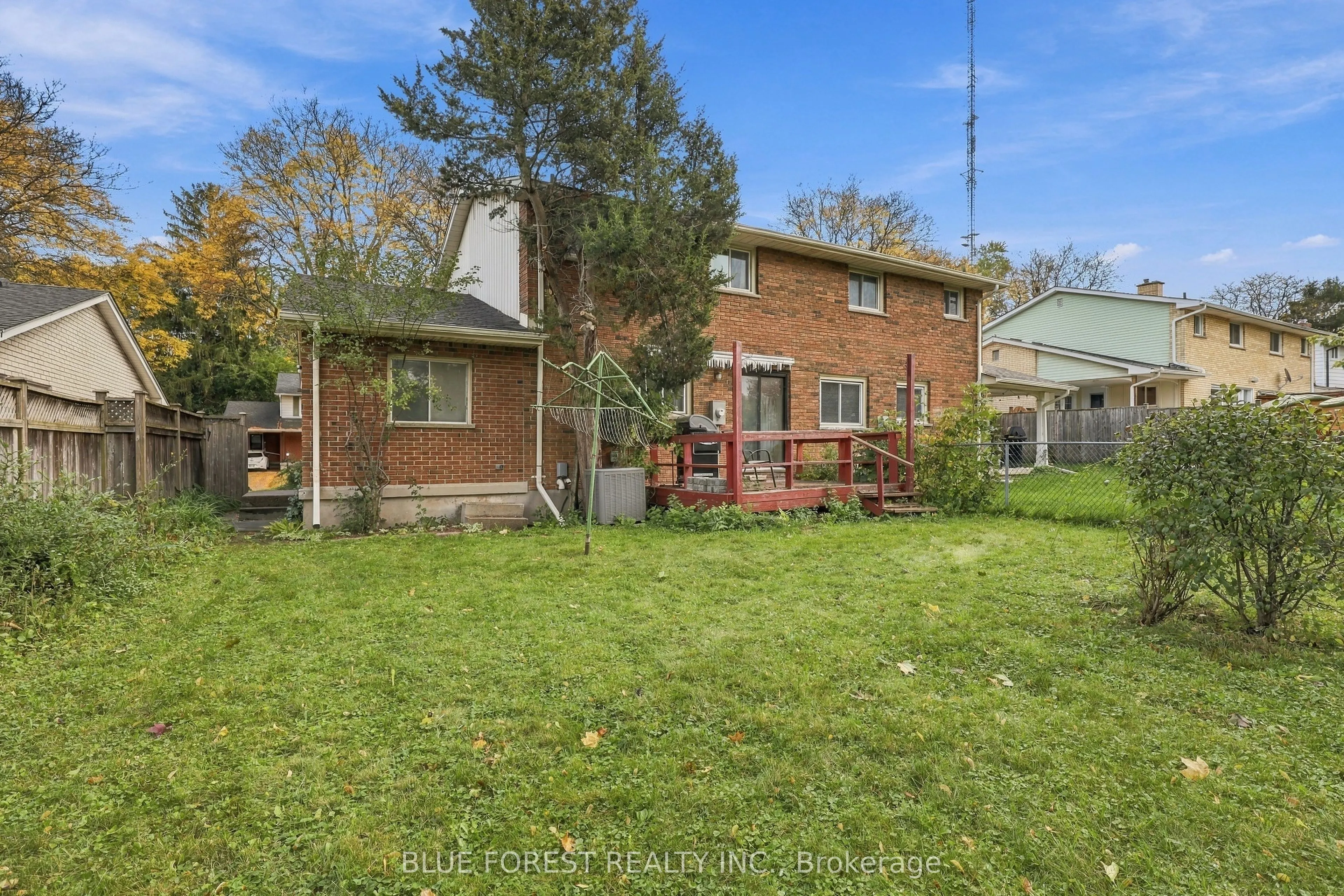 673 Galloway Crescent
