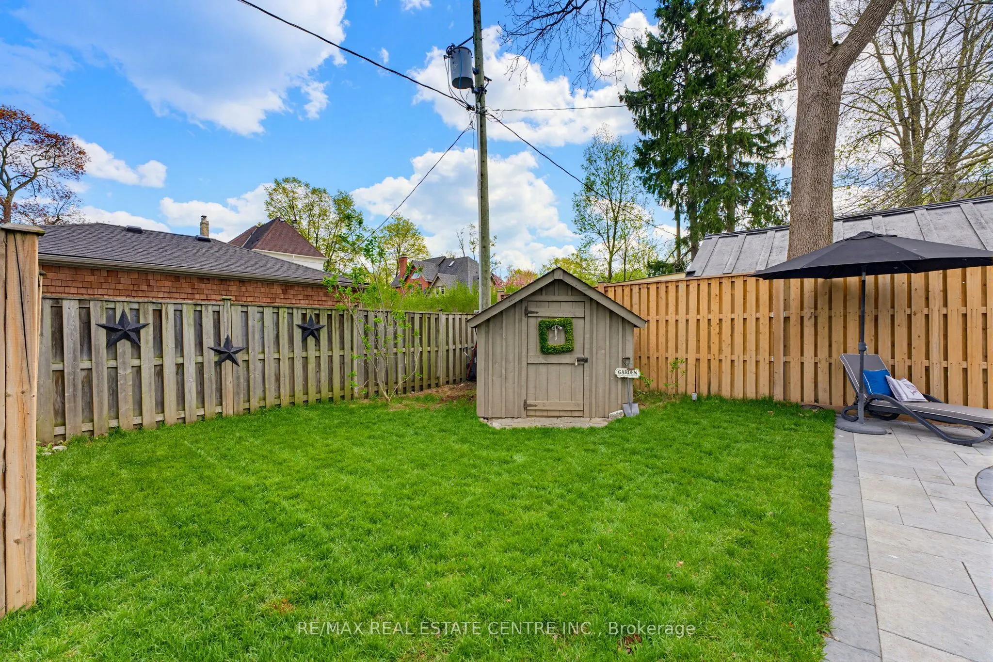 33 Brant Road N