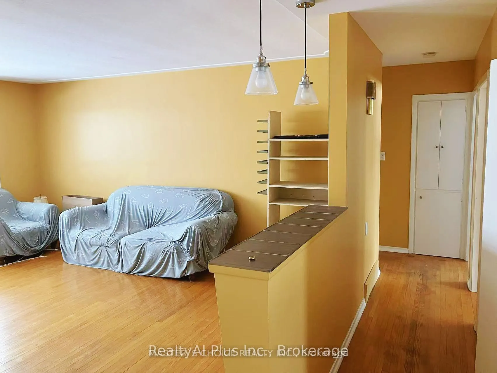 57 Ripplewood Crescent #Upper
