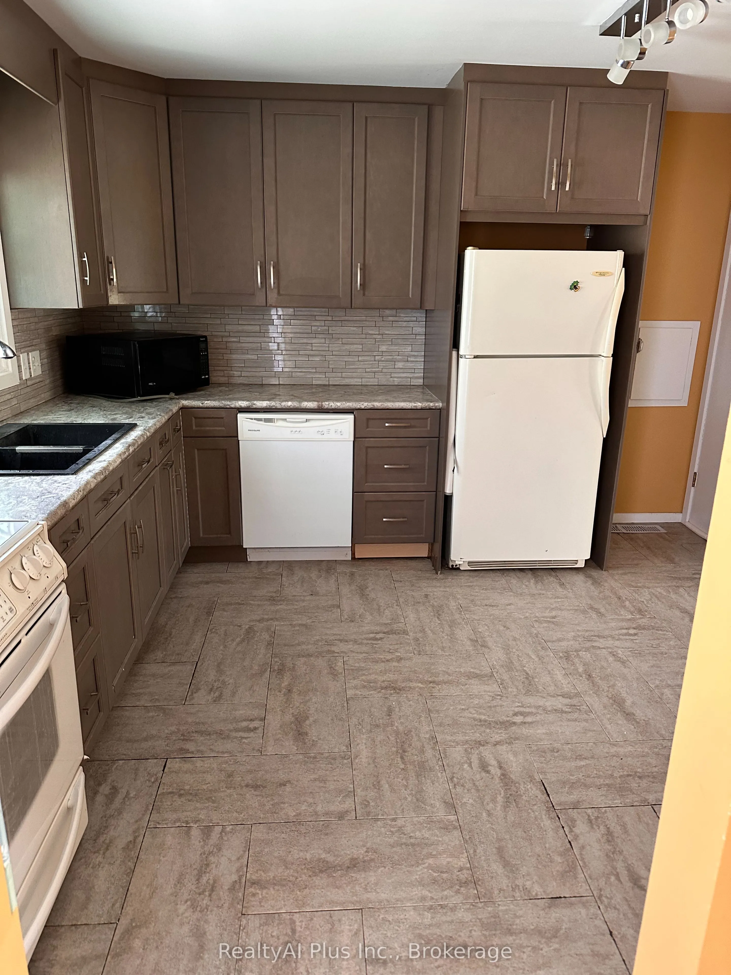 57 Ripplewood Crescent #Upper