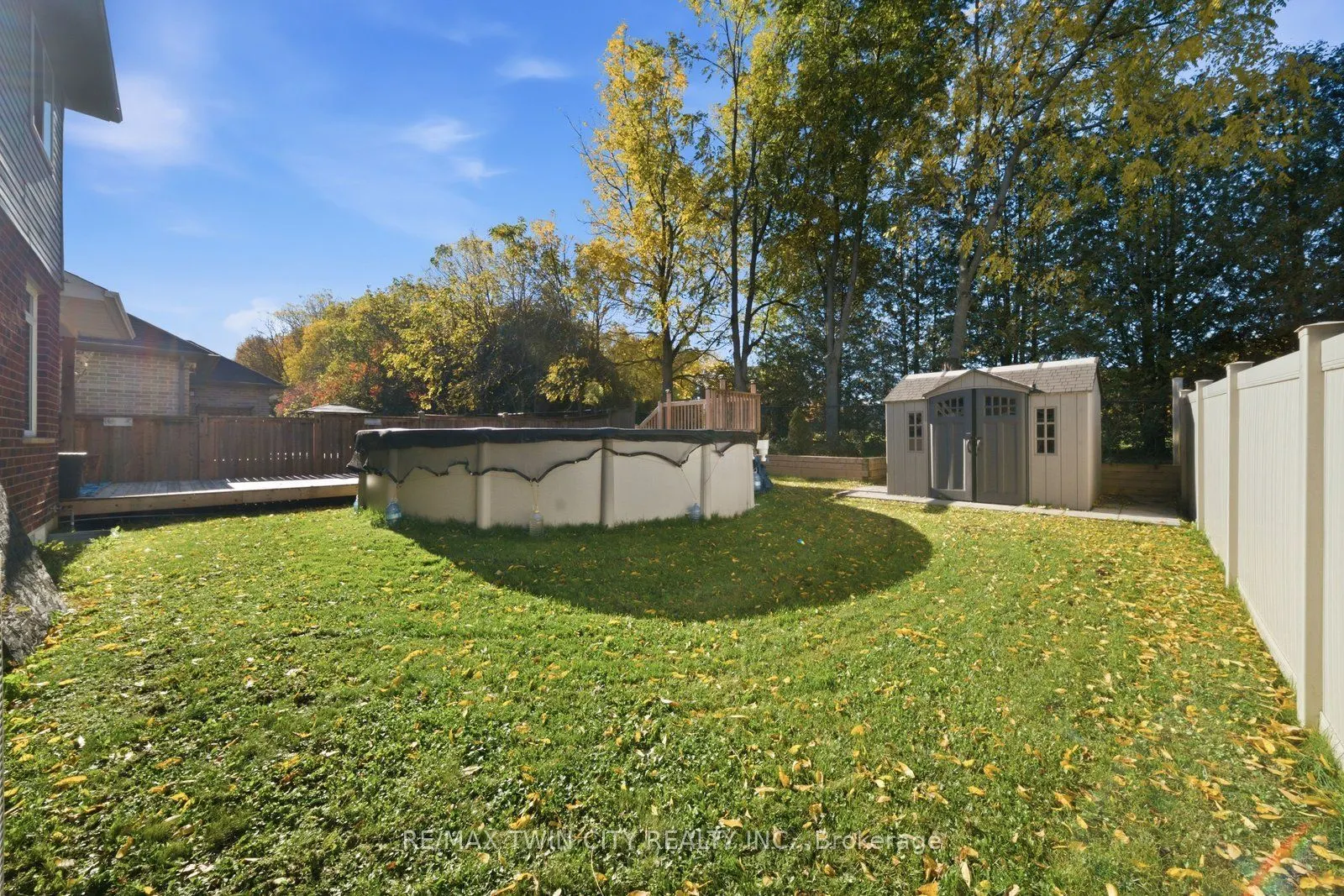 24 Hollingshead Road