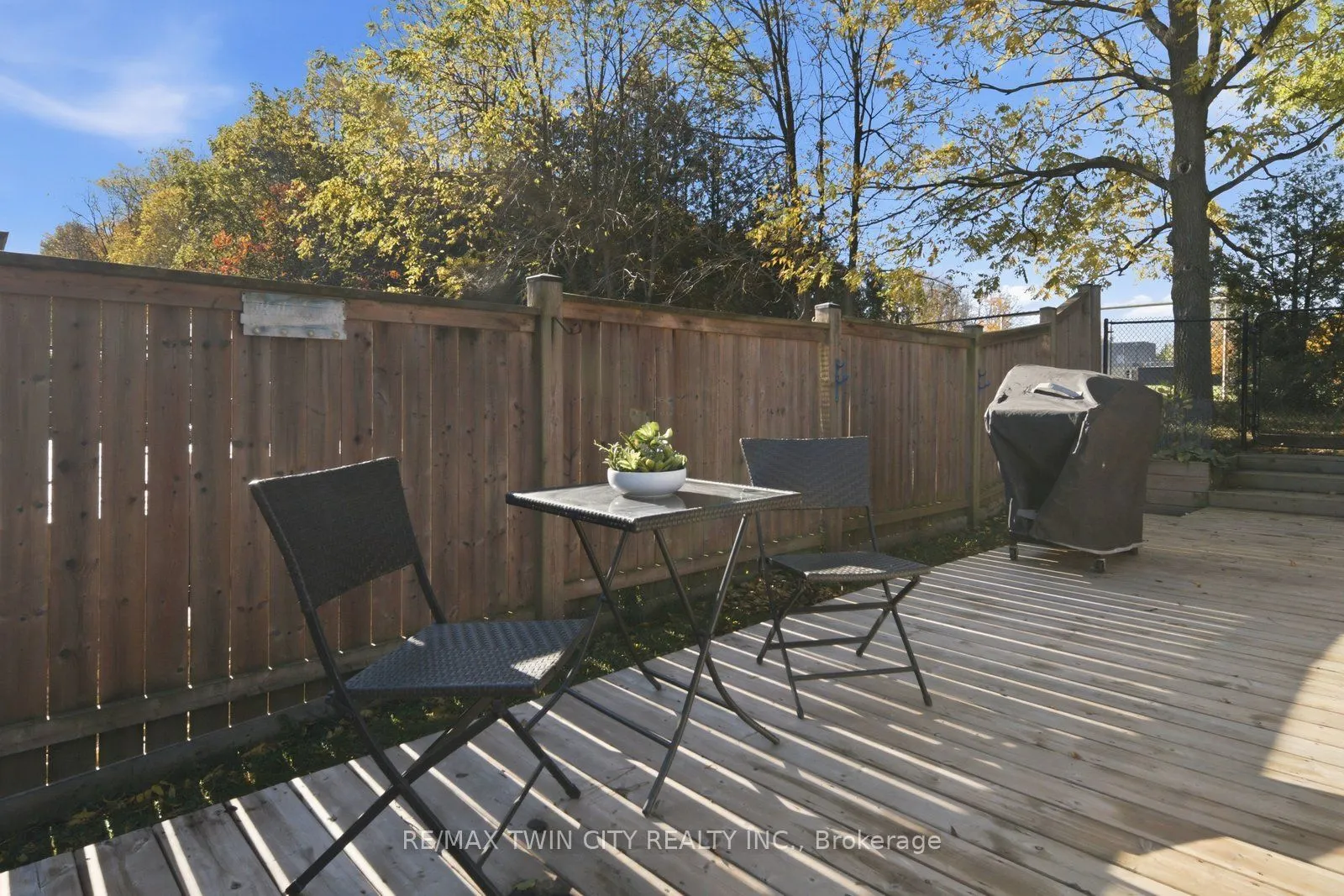 24 Hollingshead Road