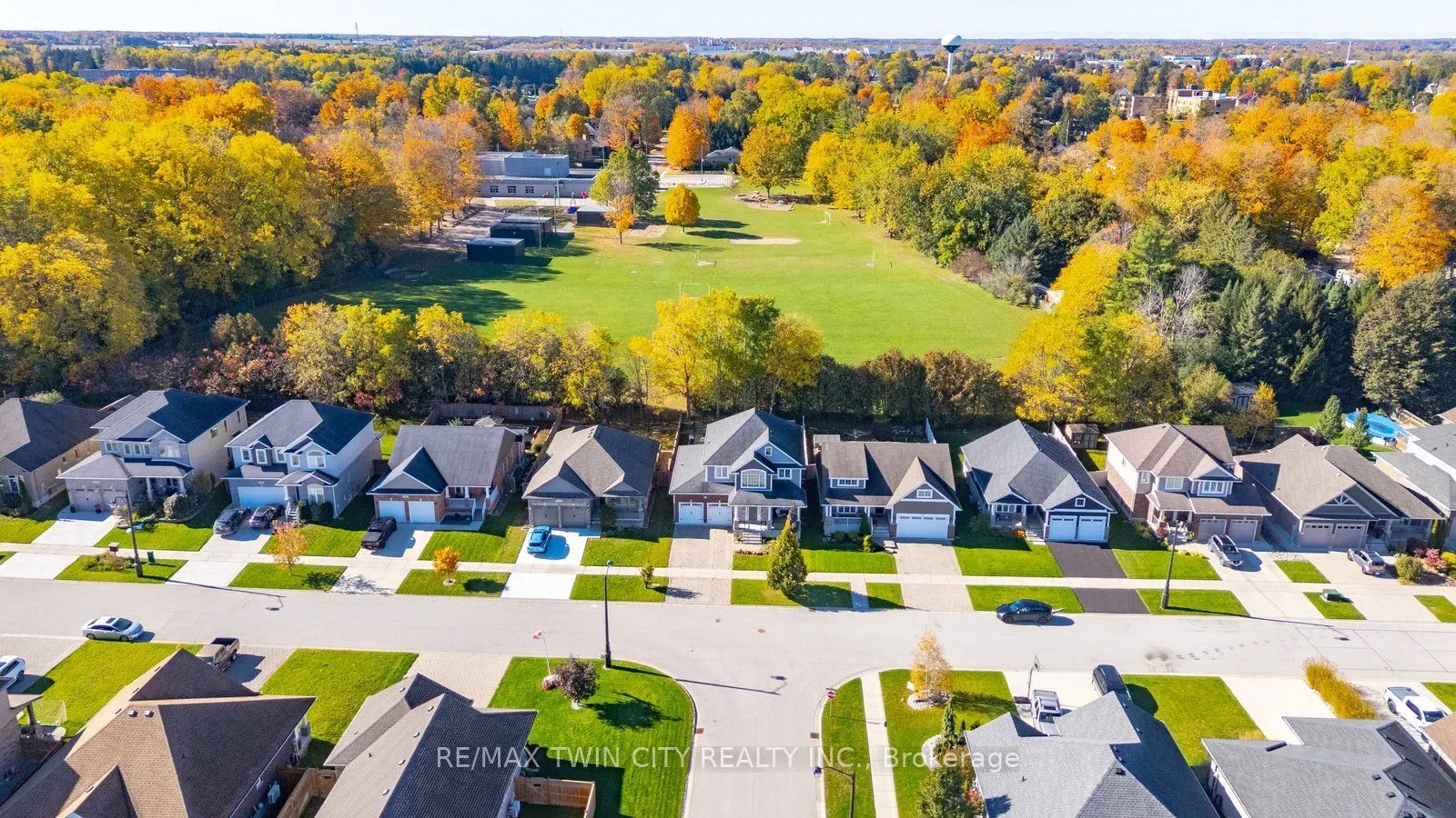 24 Hollingshead Road