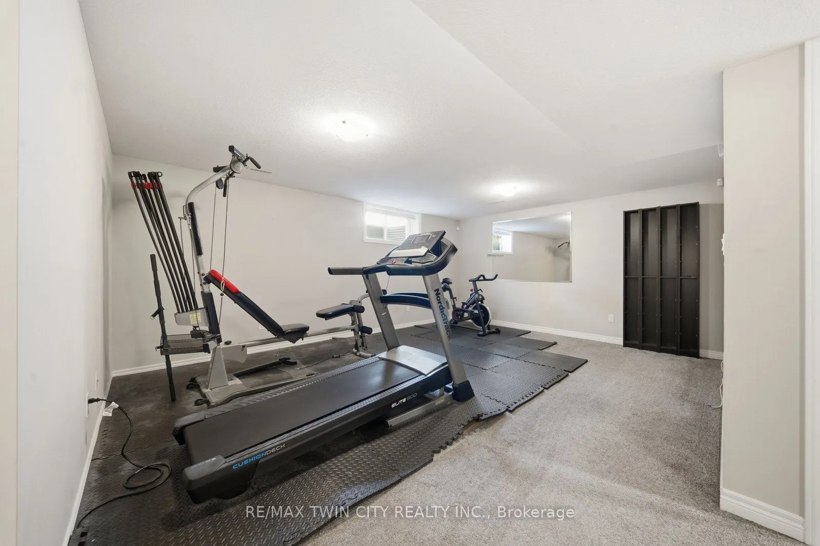 24 Hollingshead Road