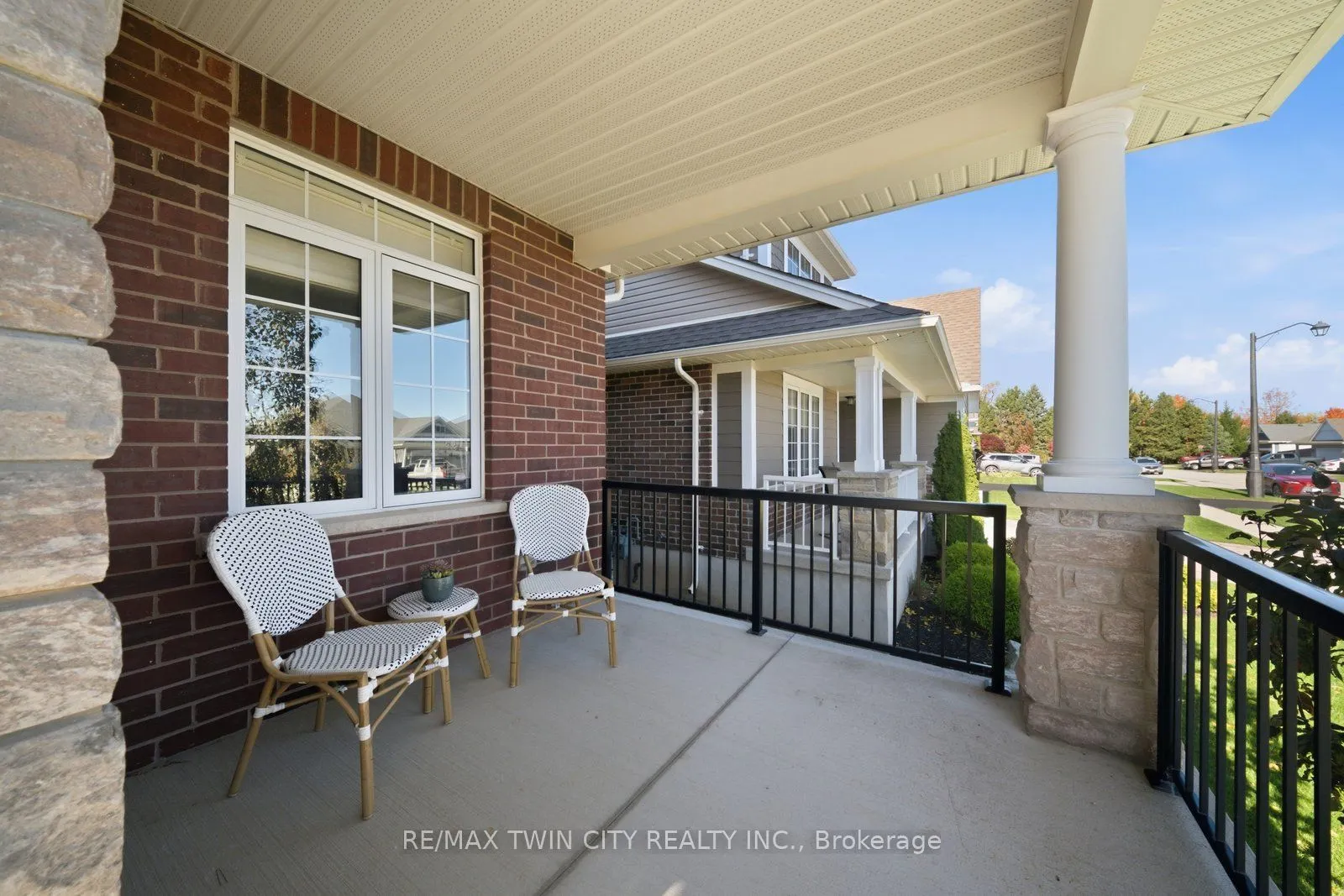 24 Hollingshead Road