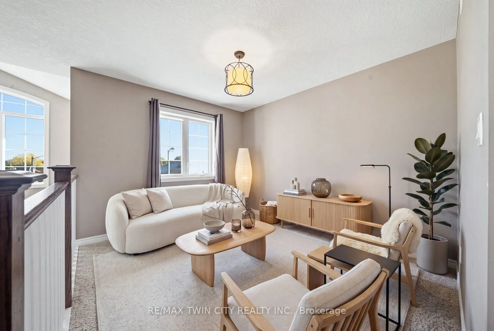 24 Hollingshead Road