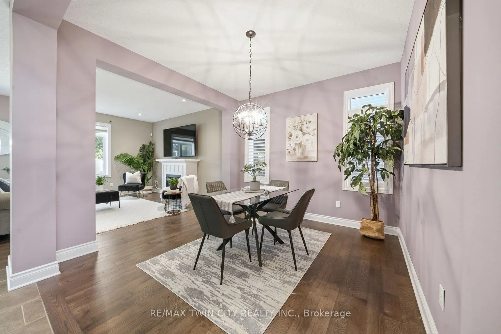 24 Hollingshead Road