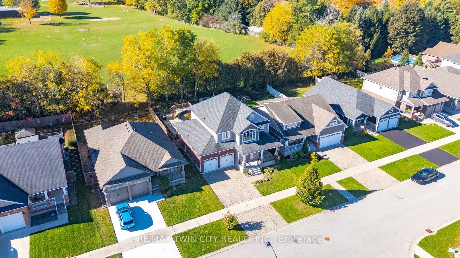 24 Hollingshead Road