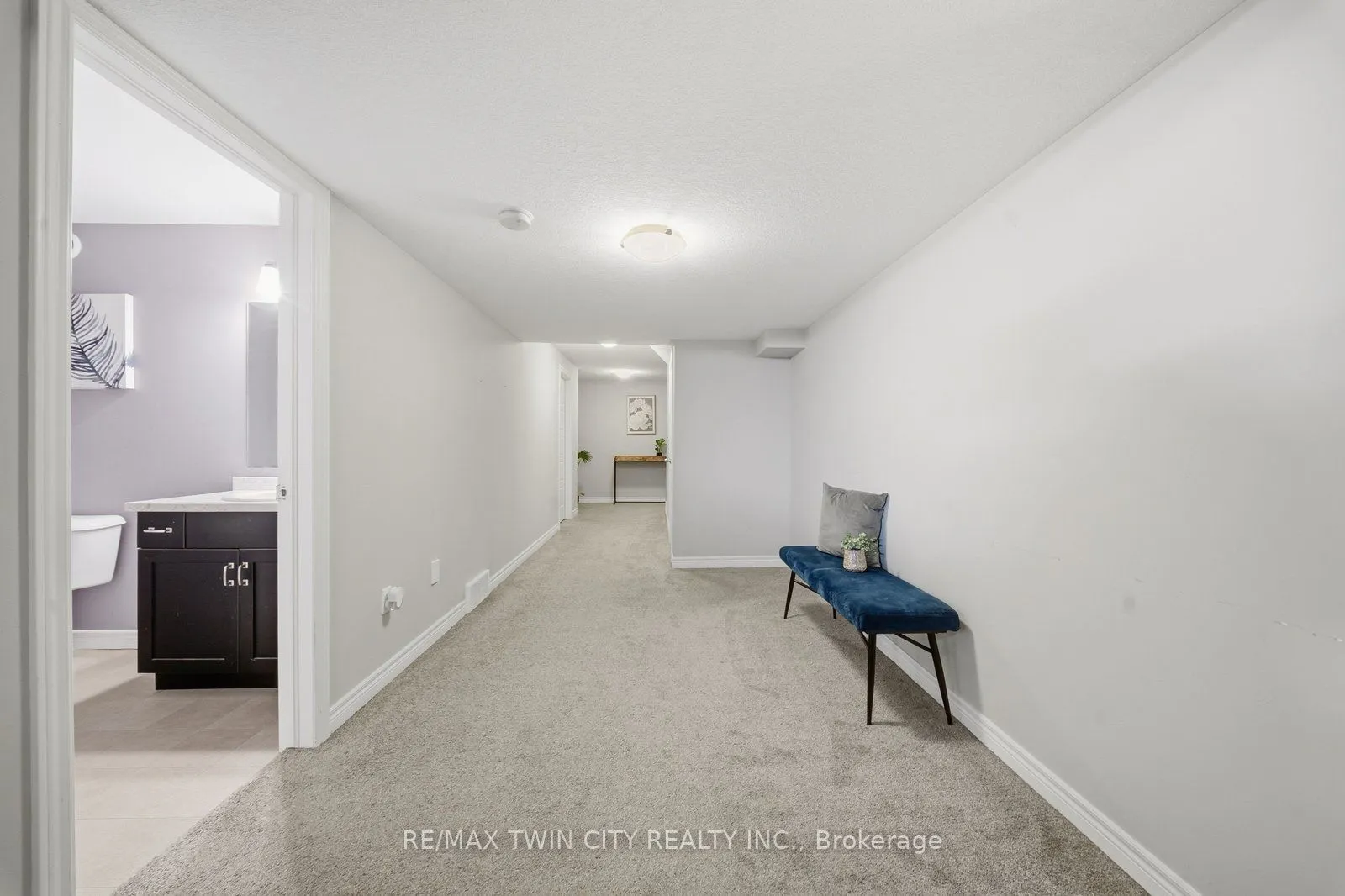 24 Hollingshead Road