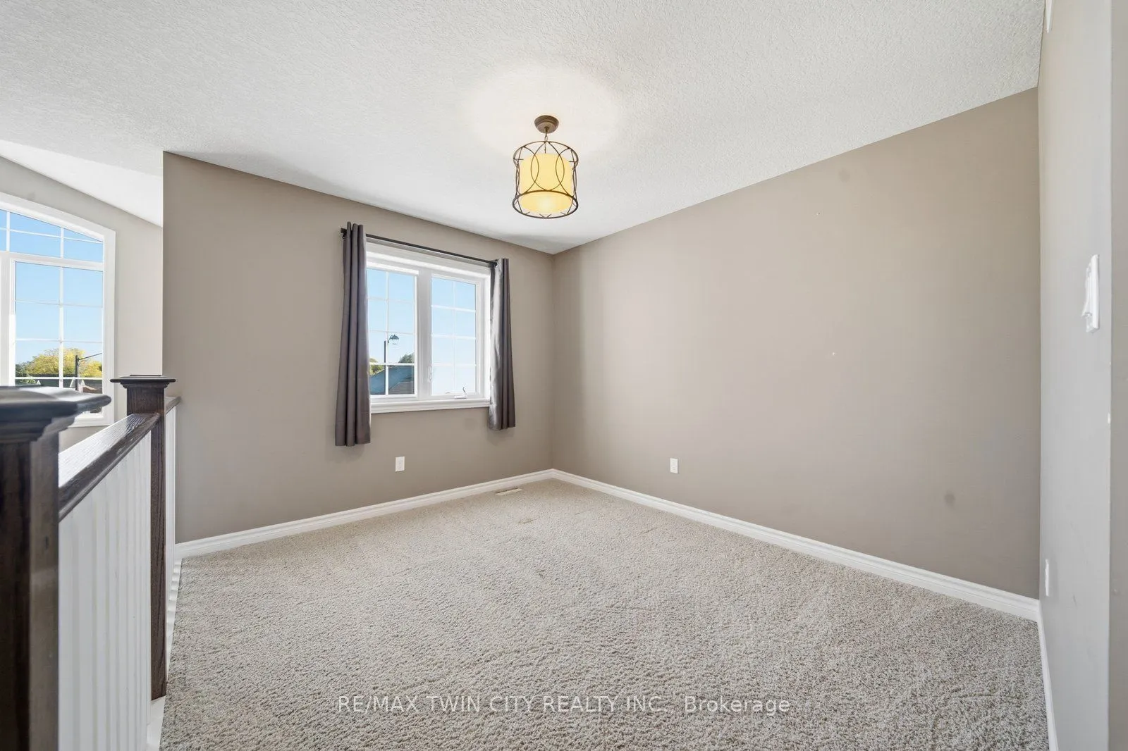 24 Hollingshead Road