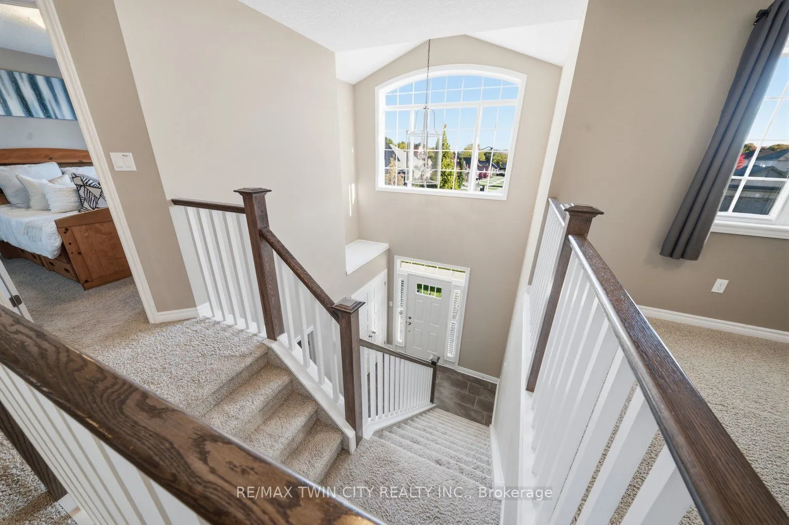 24 Hollingshead Road