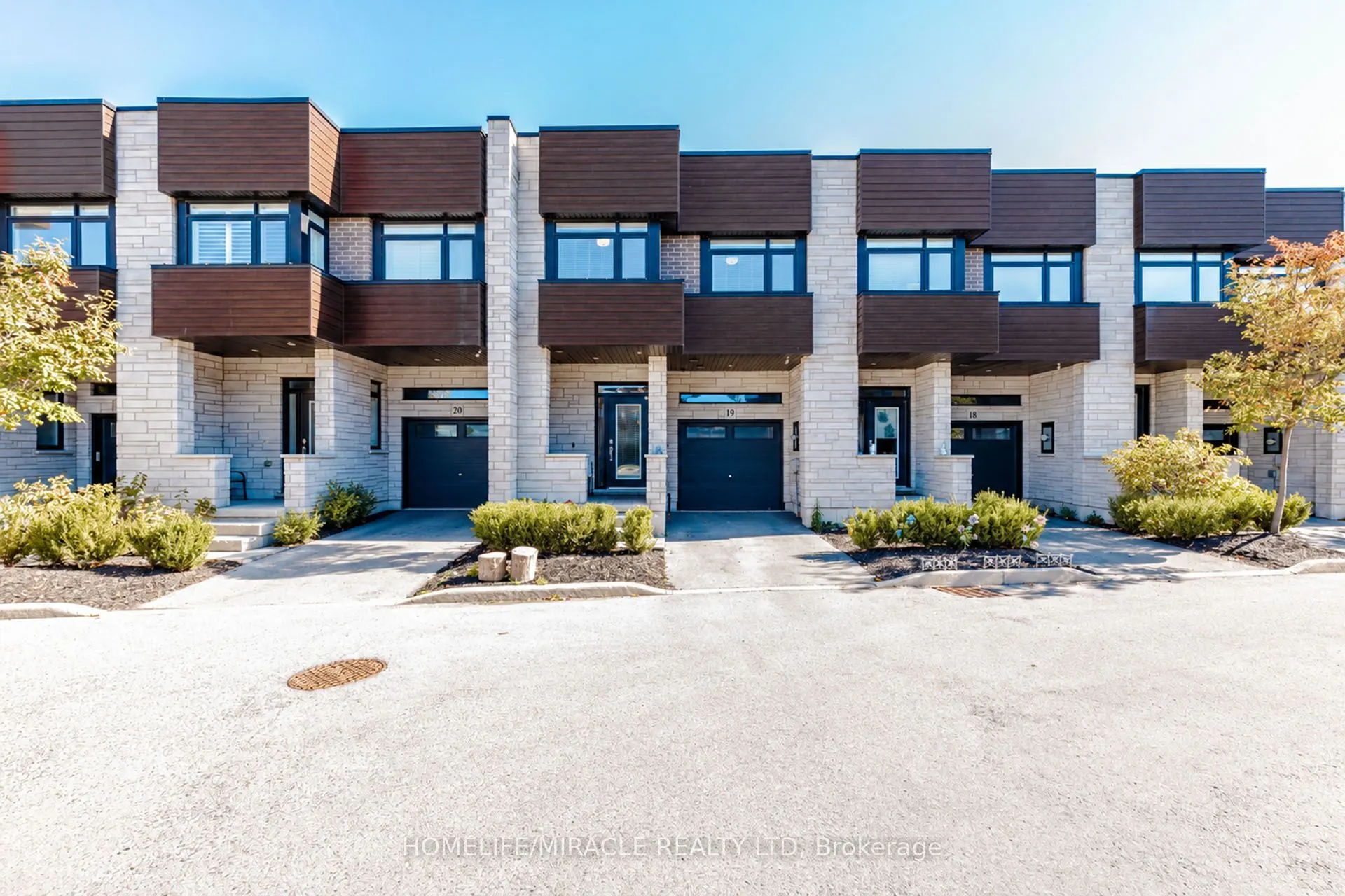 35 Midhurst Heights #19