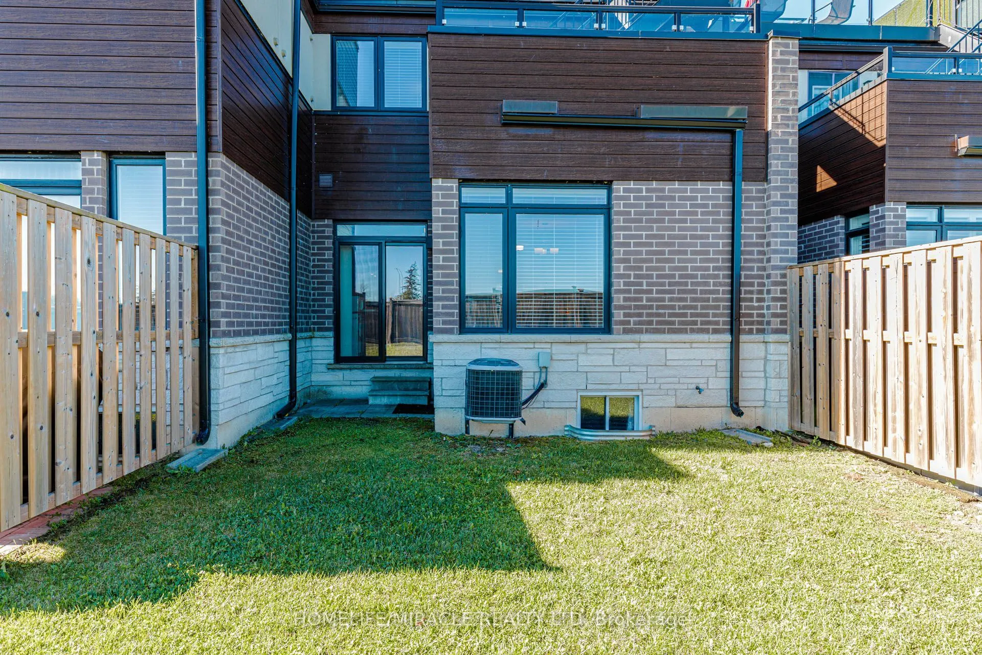 35 Midhurst Heights #19