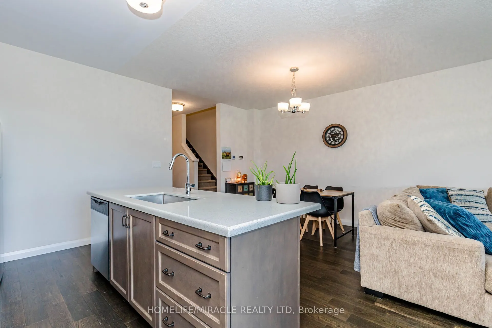 35 Midhurst Heights #19