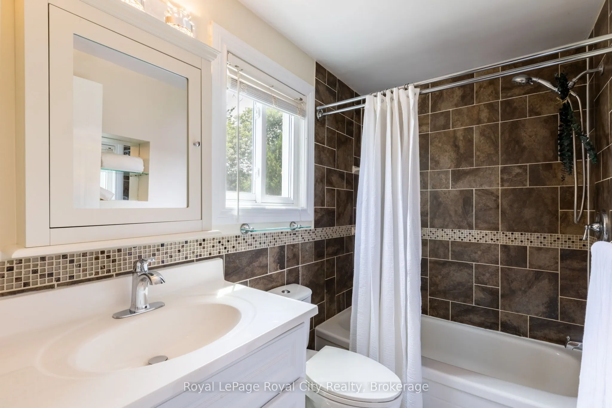 245 Elmira Road S