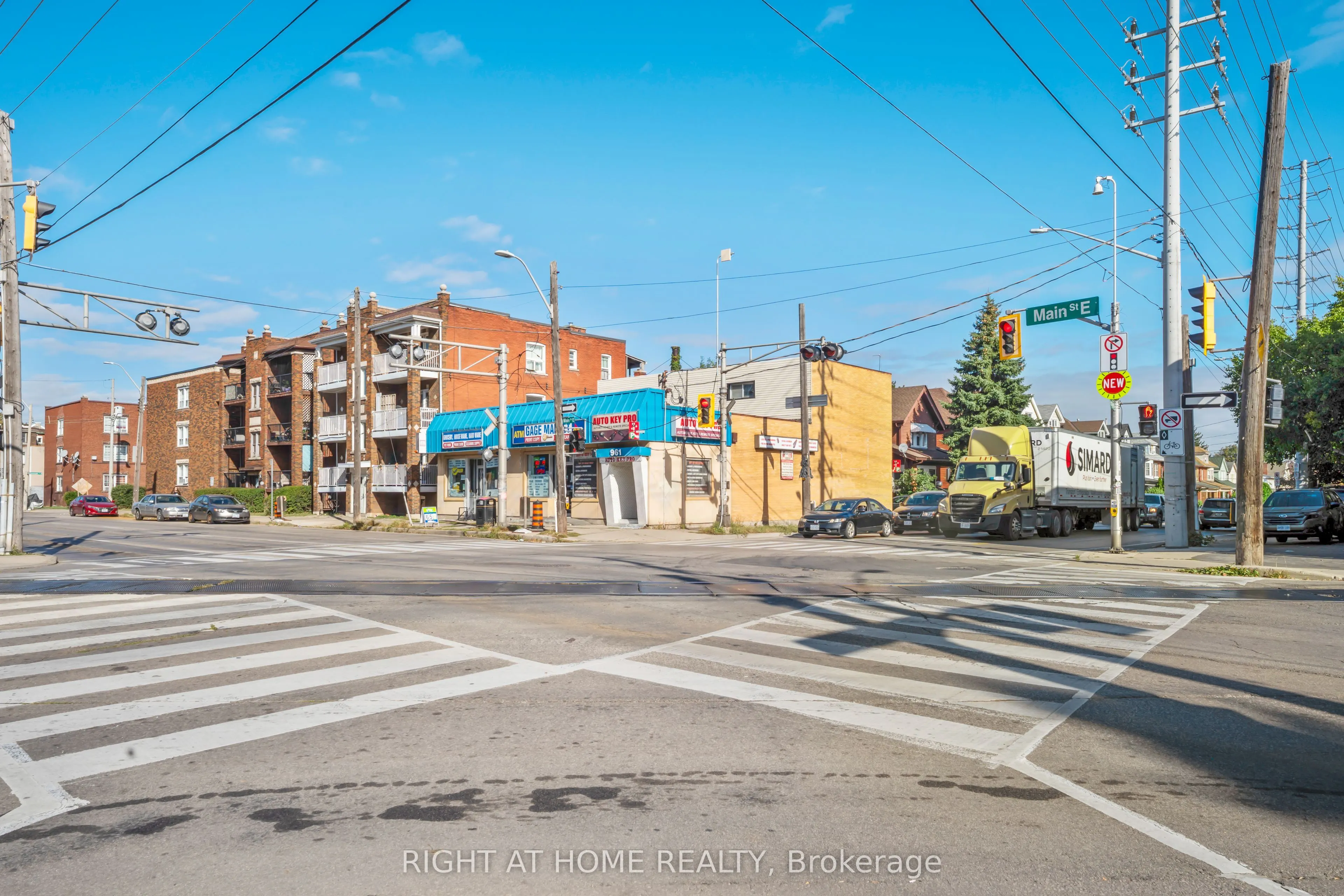961 Main Street E