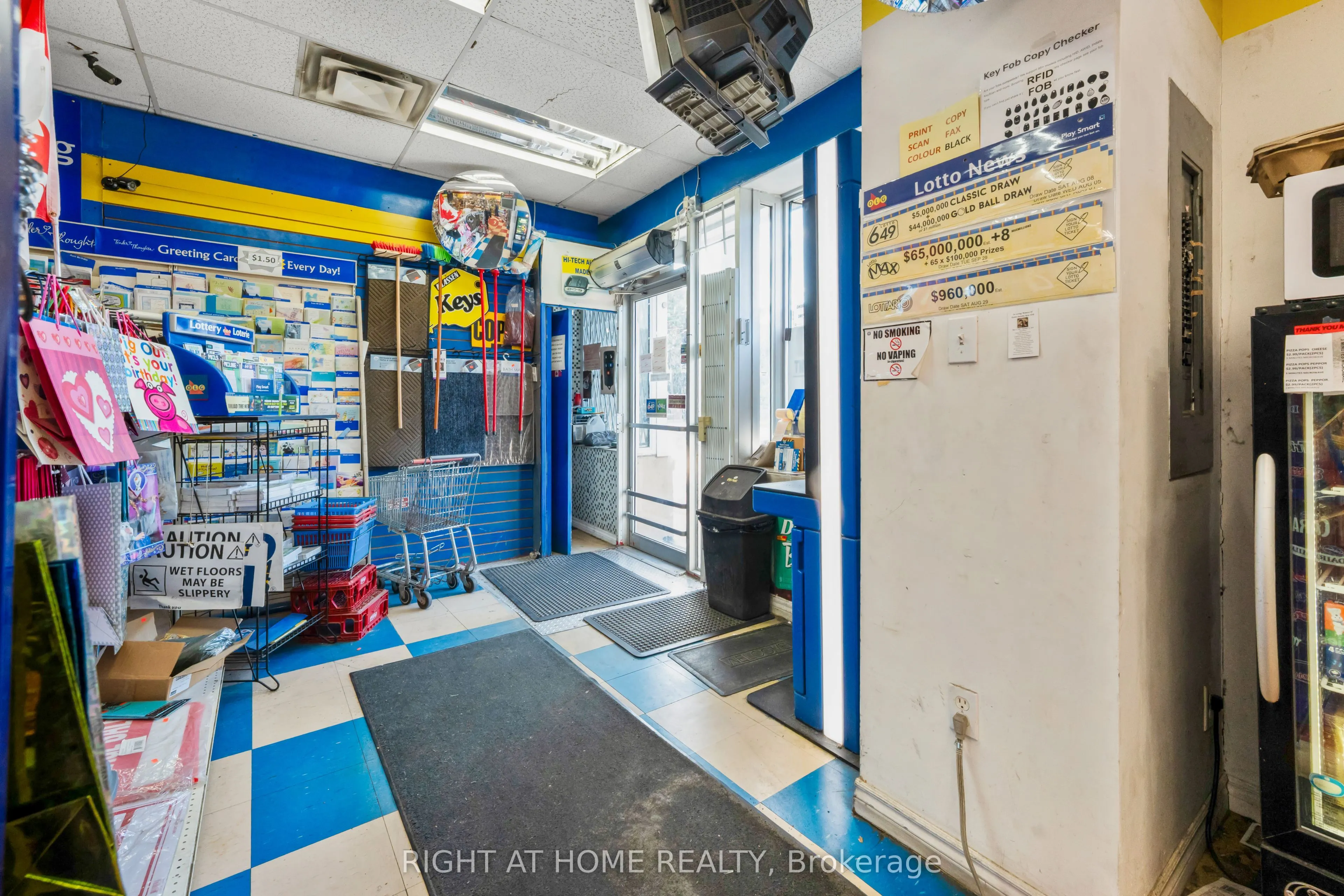 961 Main Street E