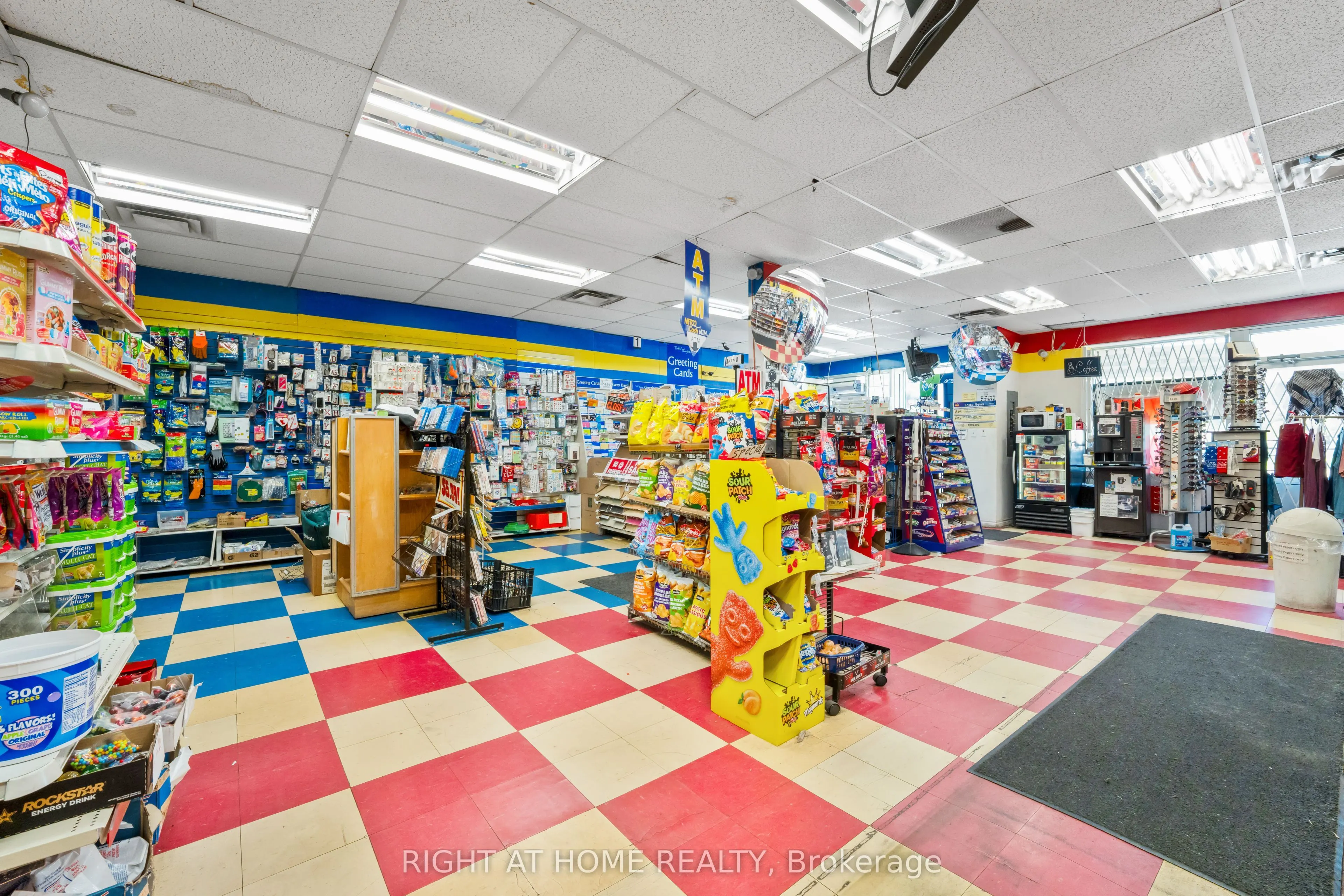 961 Main Street E