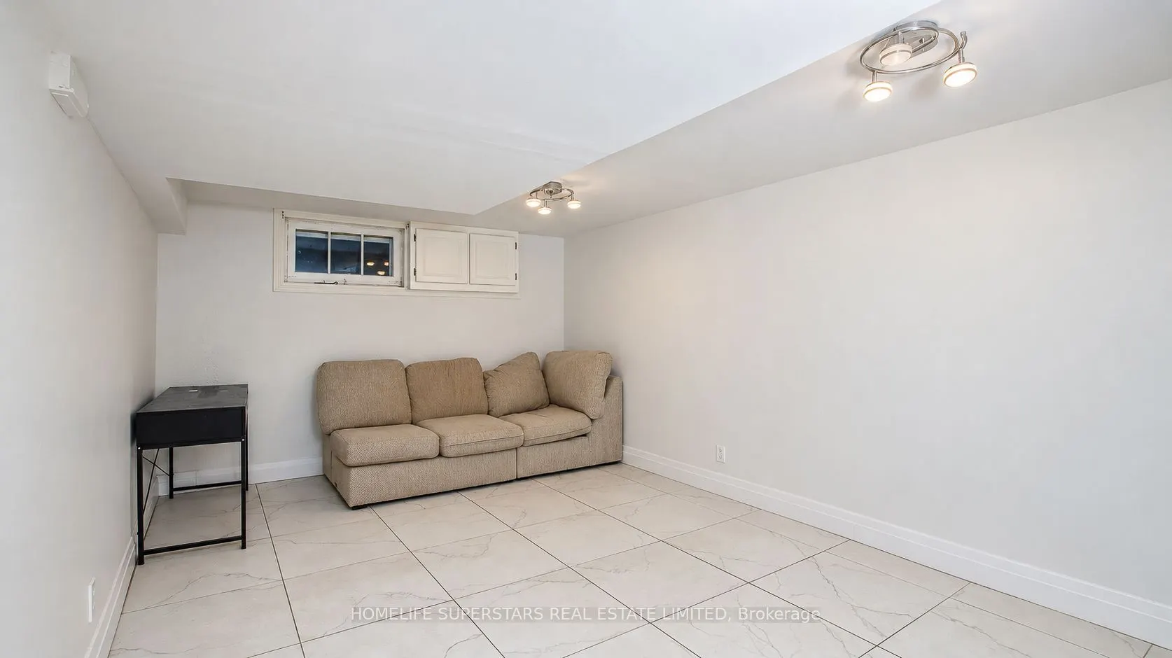 706 Rowntree Avenue