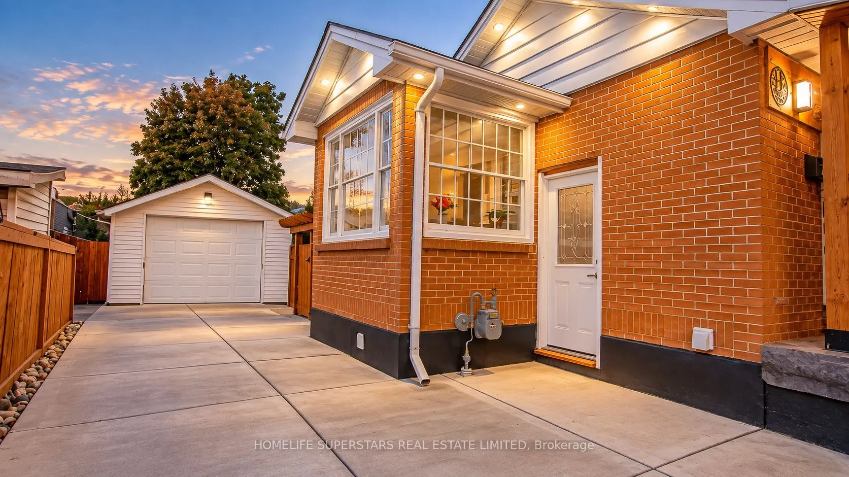 706 Rowntree Avenue