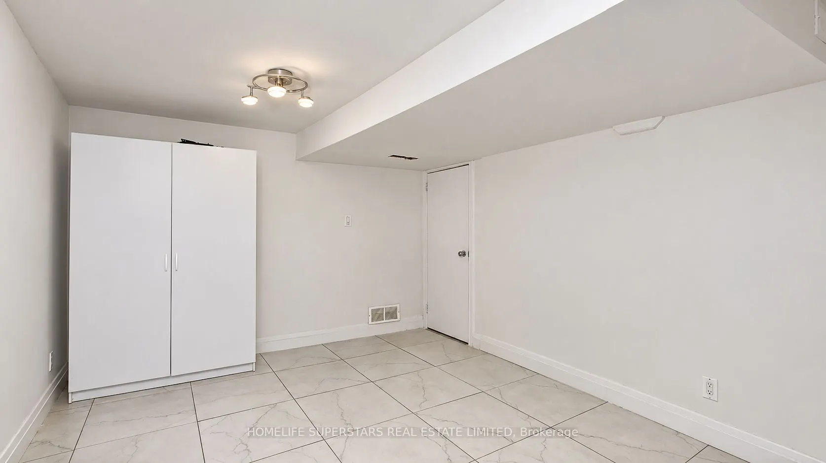 706 Rowntree Avenue