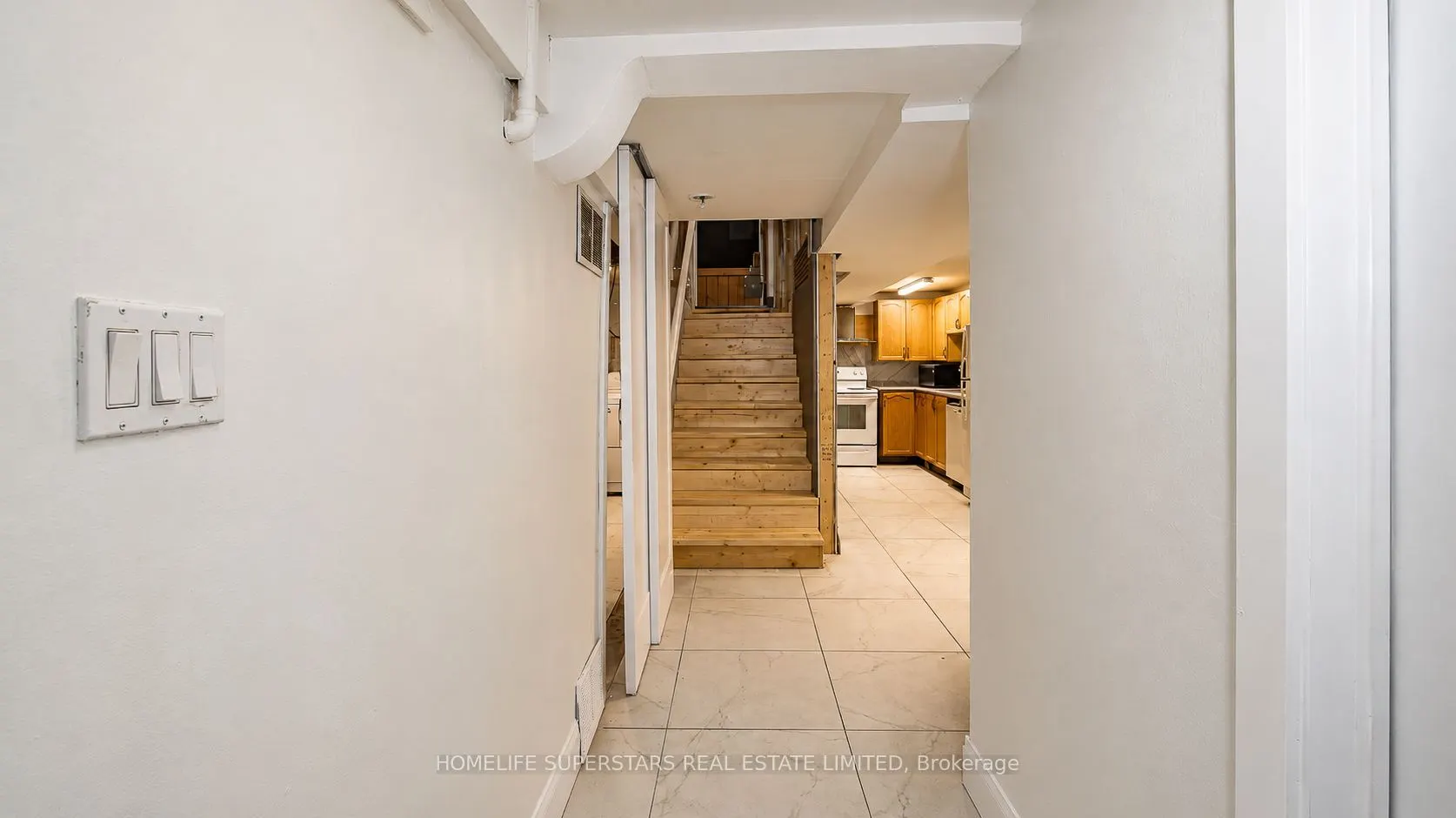 706 Rowntree Avenue